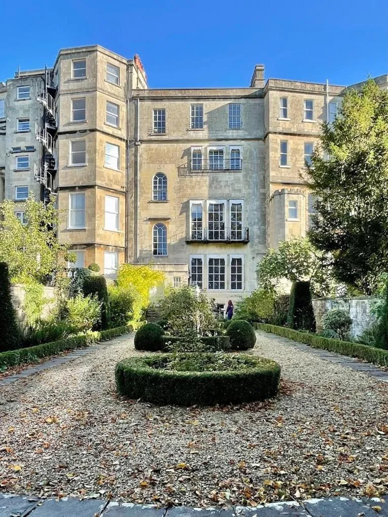 Neighbourhood in Brocks