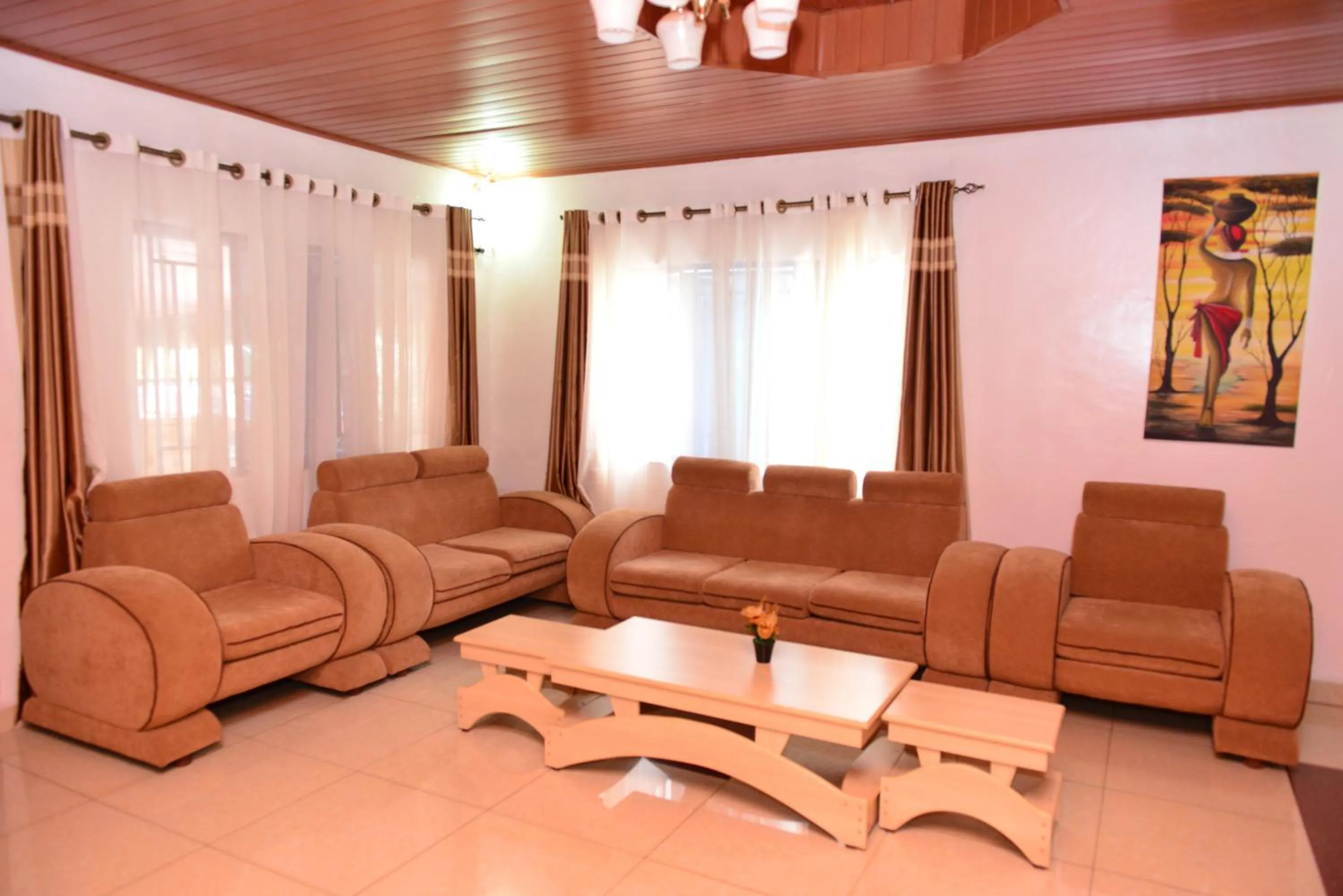 B.Maurice Guest House