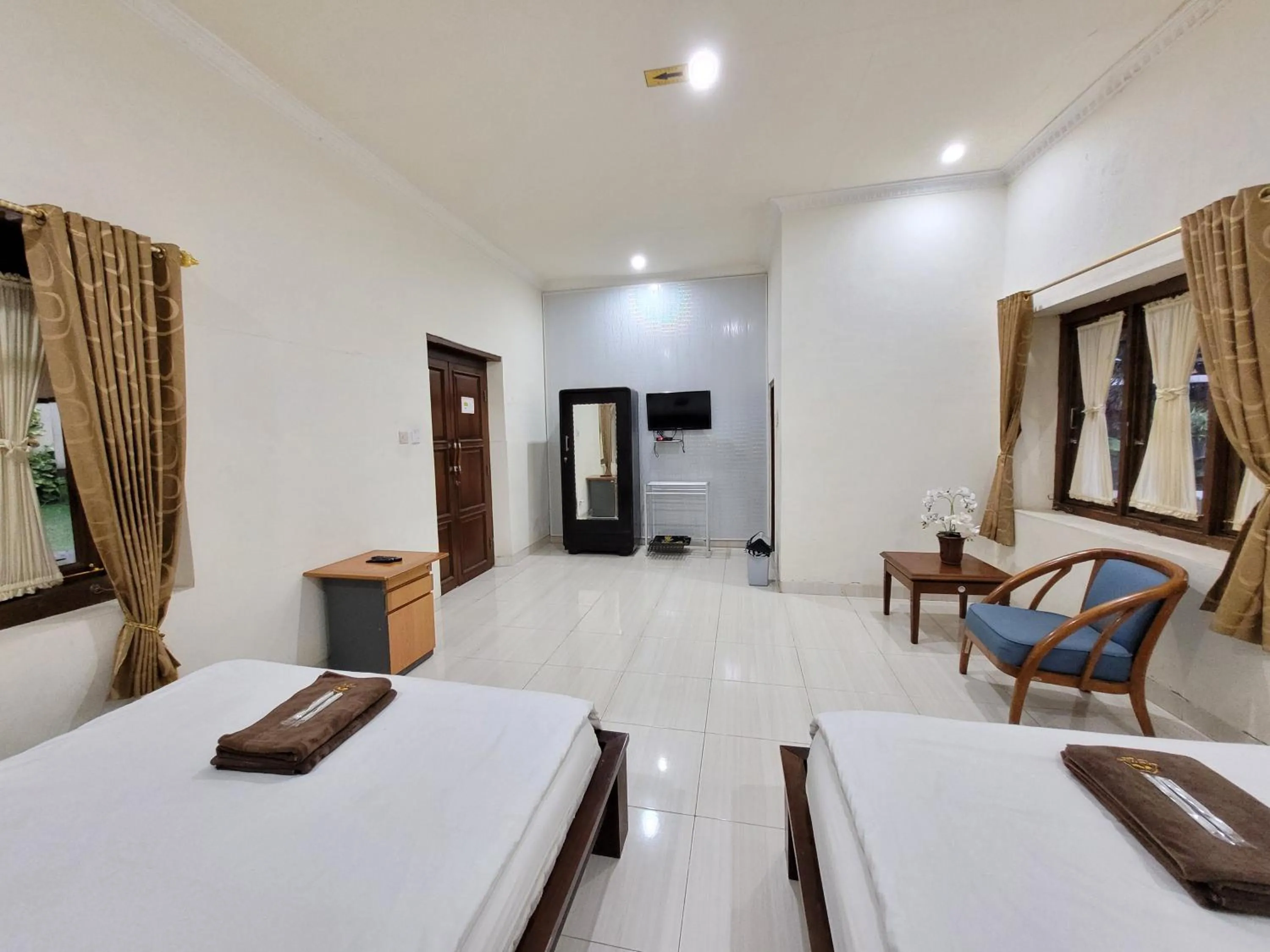 Area and facilities in Ndalem Katong Guest House Ponorogo
