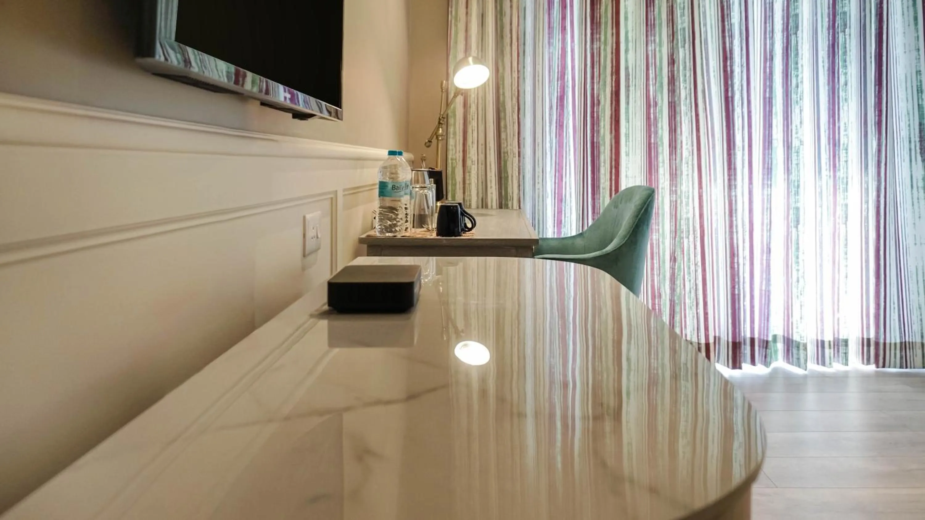 Bed in Amatra By The Ganges