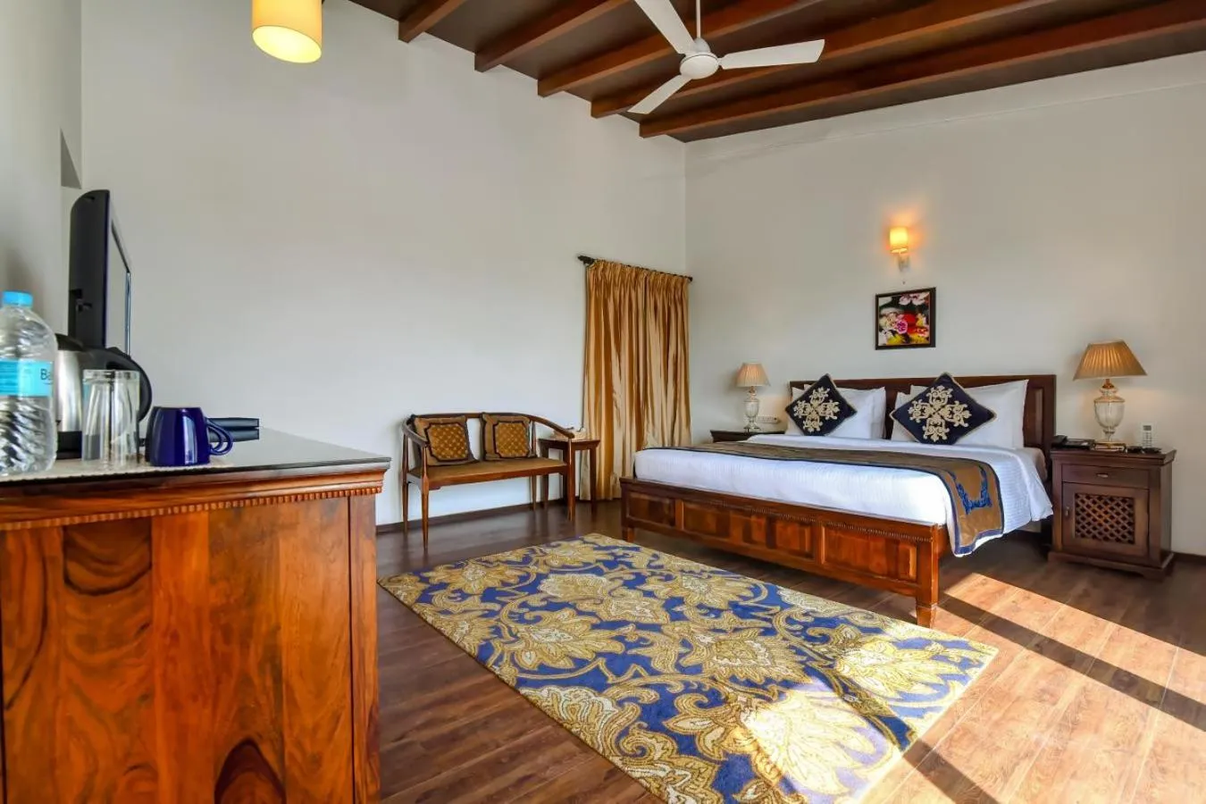 Bed in Amatra By The Ganges