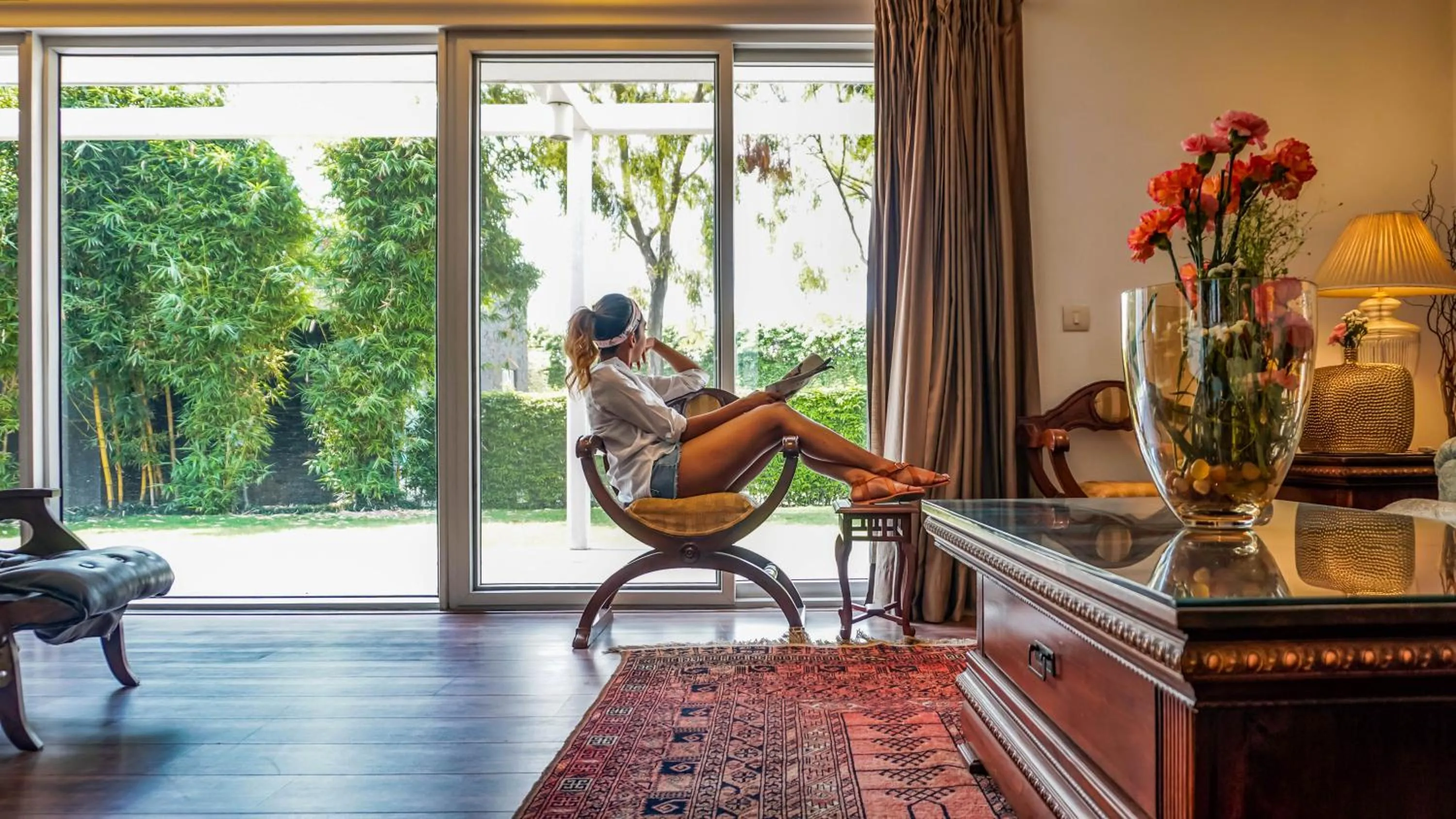 Living room in Amatra By The Ganges