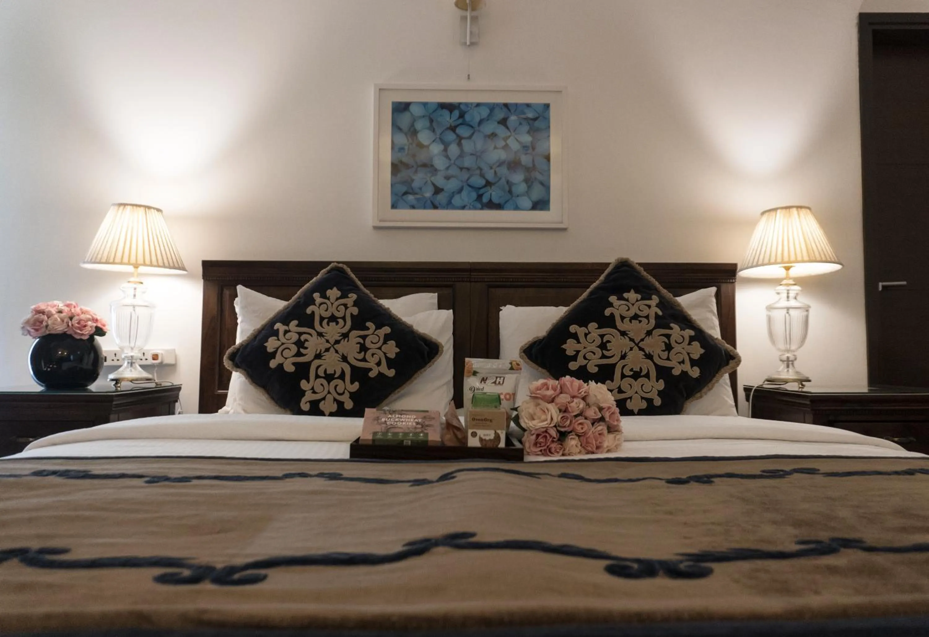 Bed in Amatra By The Ganges