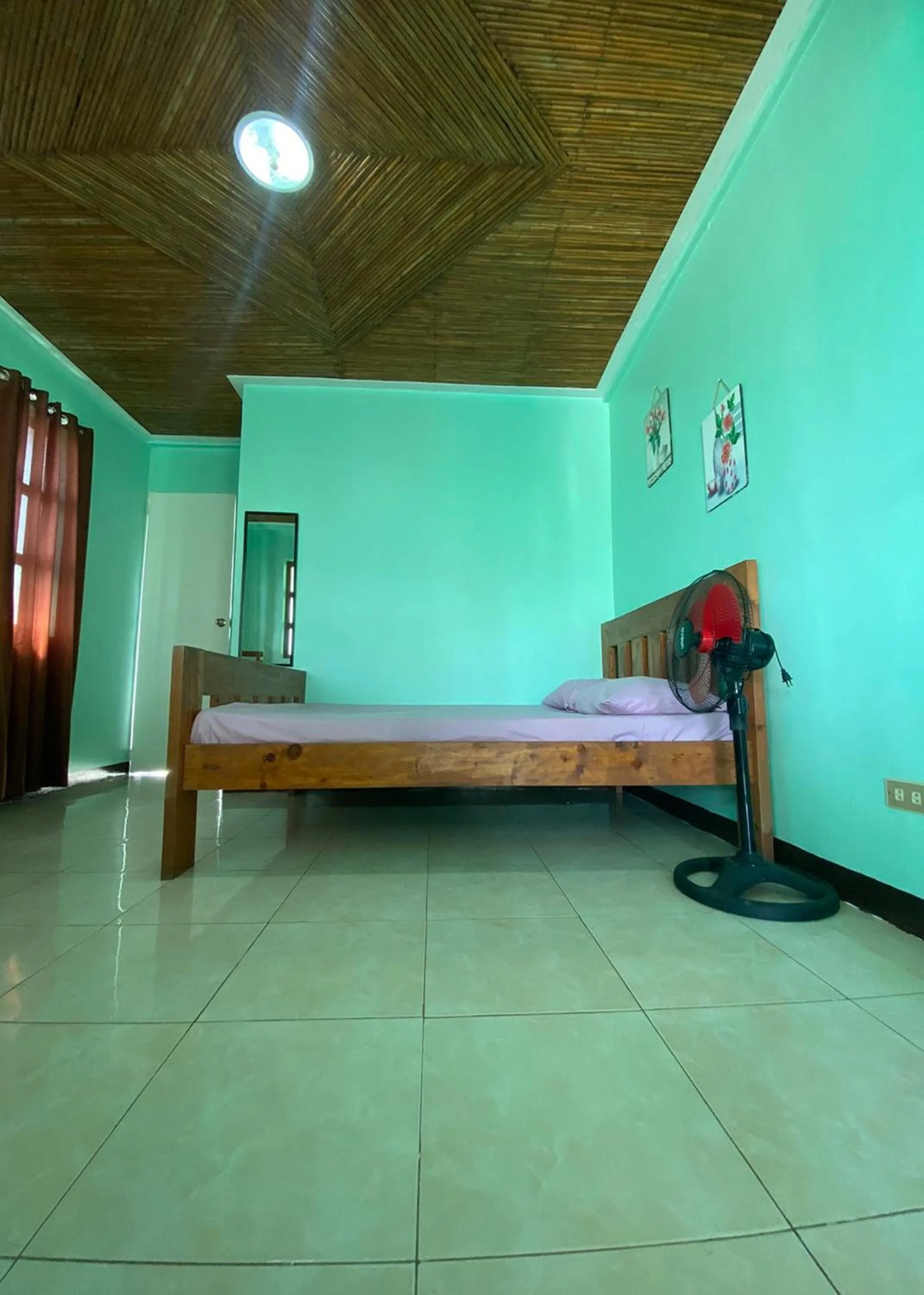 Bed in Rachel's Bed and Breakfast Near Tagaytay