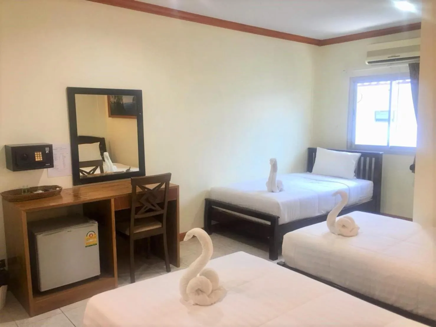 Bed in Golden Bee PhiPhi