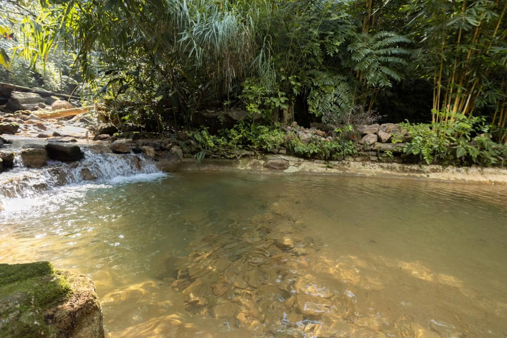 Day in Arsulana Eco Lodge & Spa