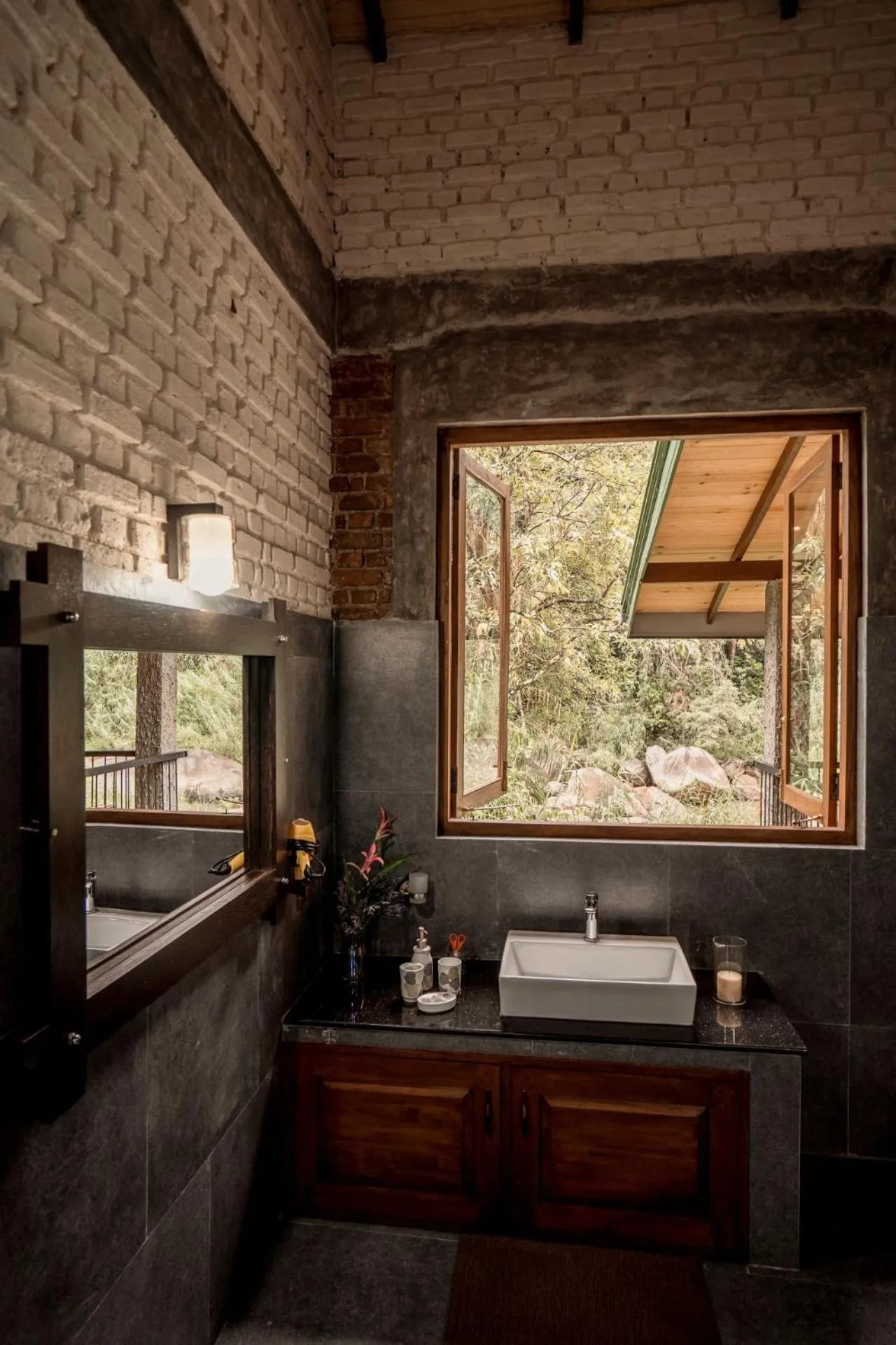 Kitchen or kitchenette in Arsulana Eco Lodge & Spa