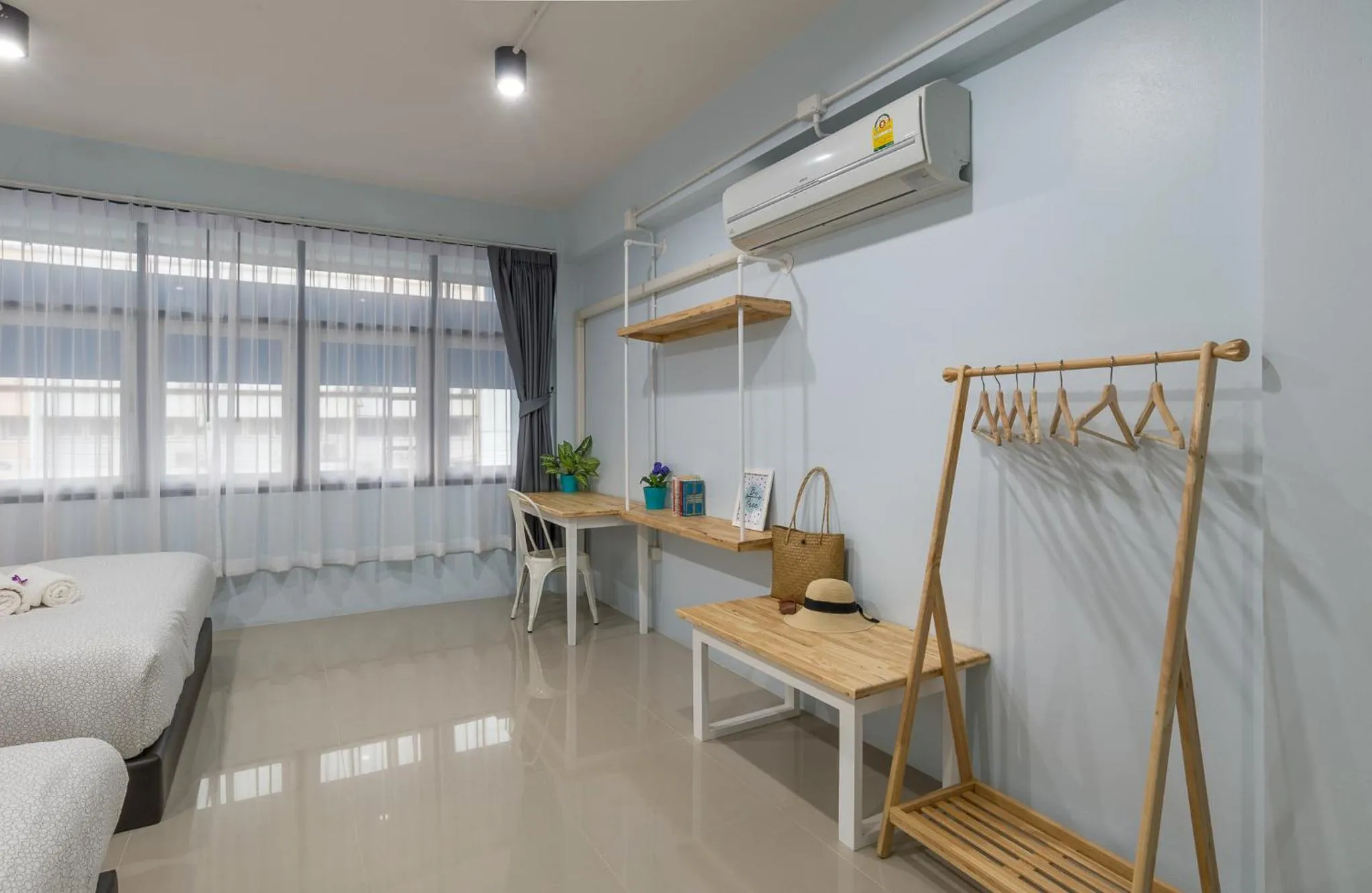 Seating area, Bed in Otter House