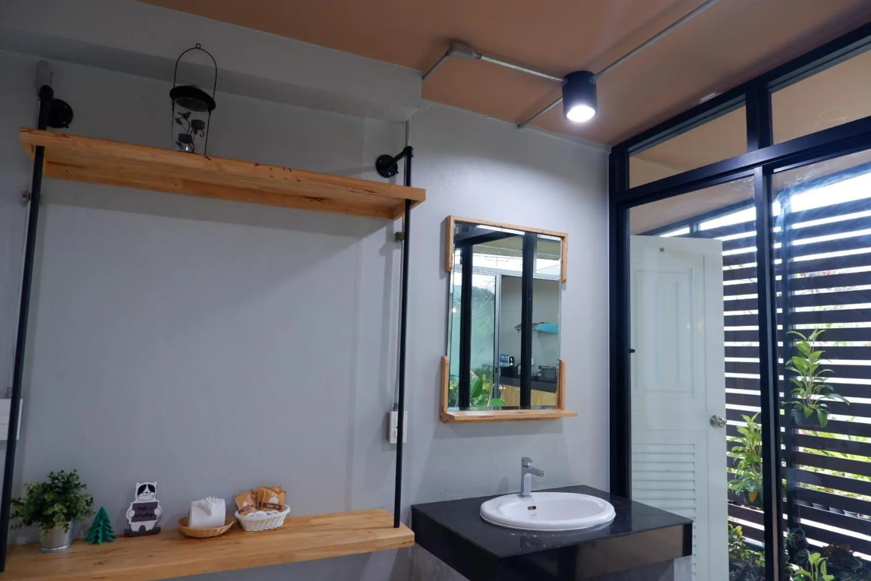 Area and facilities in Otter House