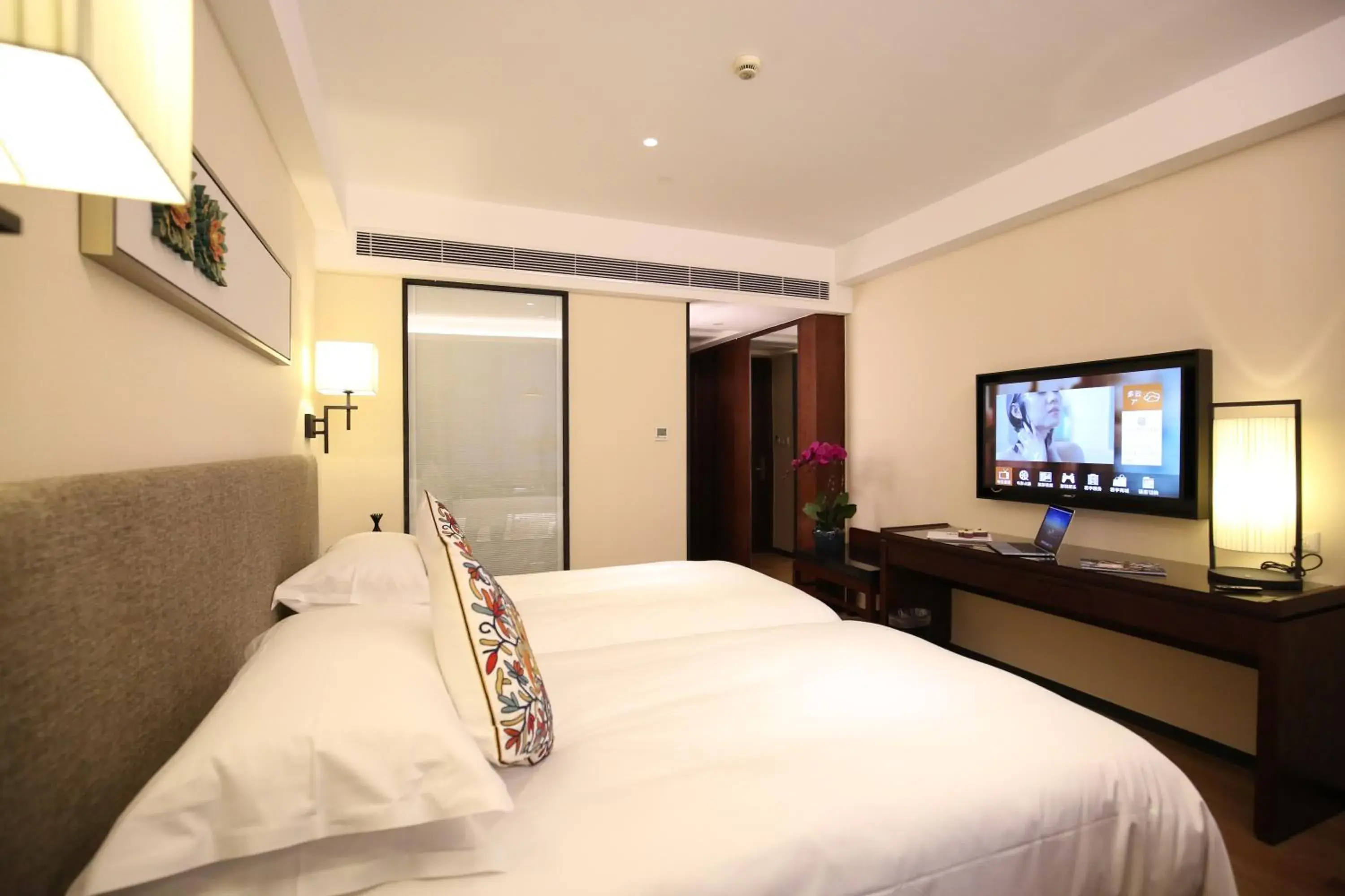 Twin Room in SSAW Boutique Hotel Shanghai Yilin Twin Room in SSAW Boutique Hotel Shanghai Yilin