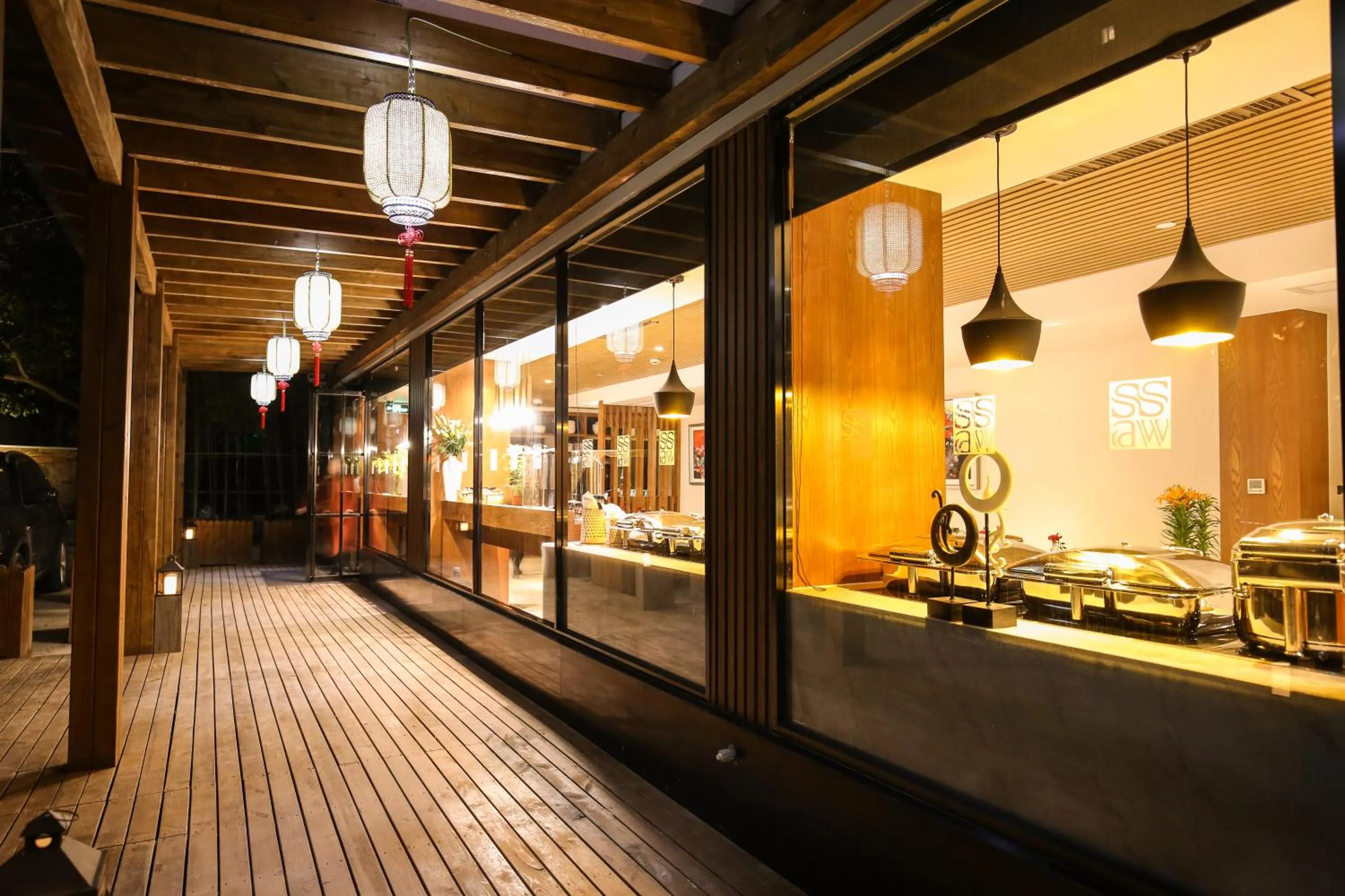 Restaurant/places to eat in SSAW Boutique Hotel Shanghai Yilin