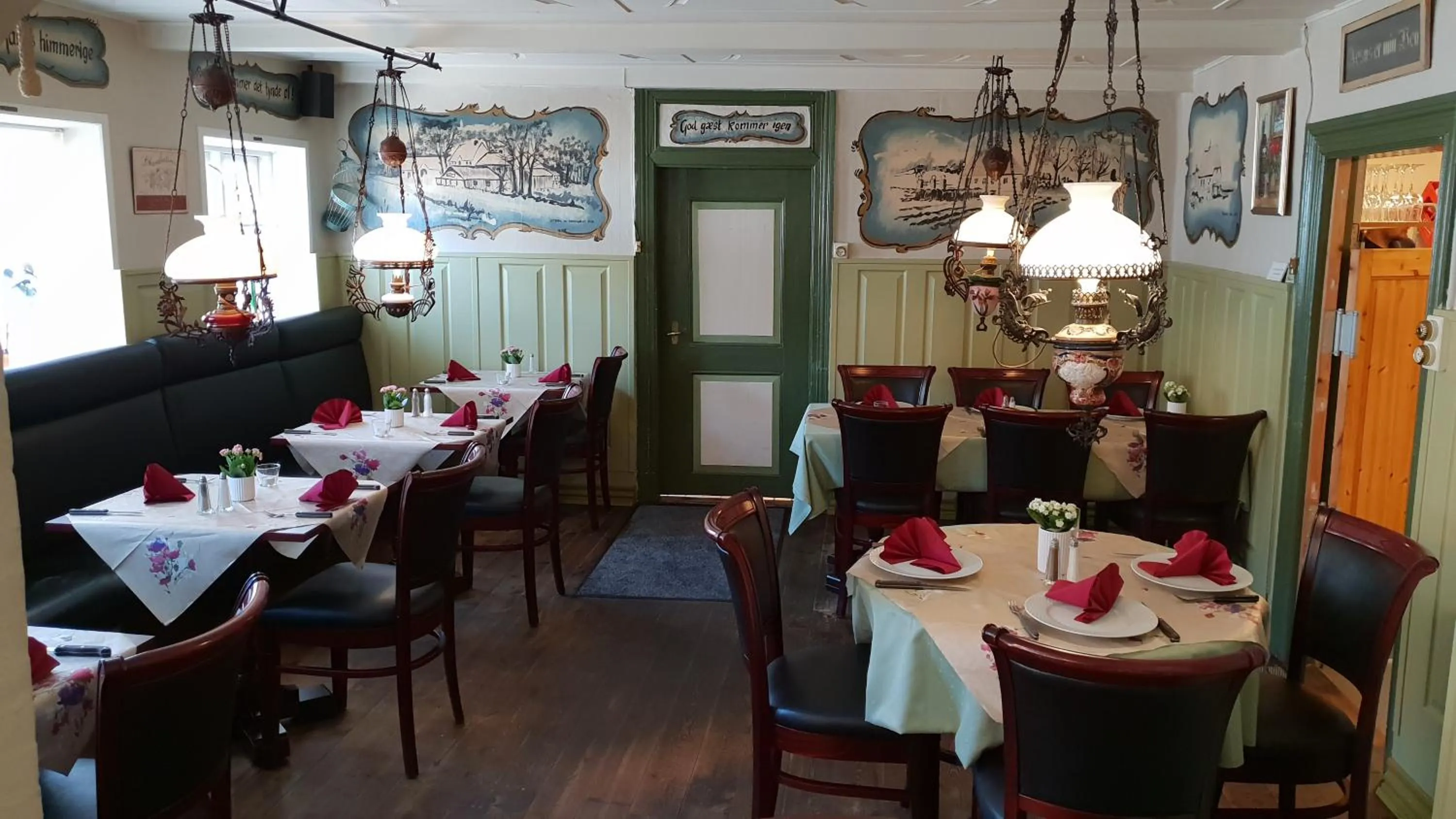 Restaurant/places to eat in Hodde Kro