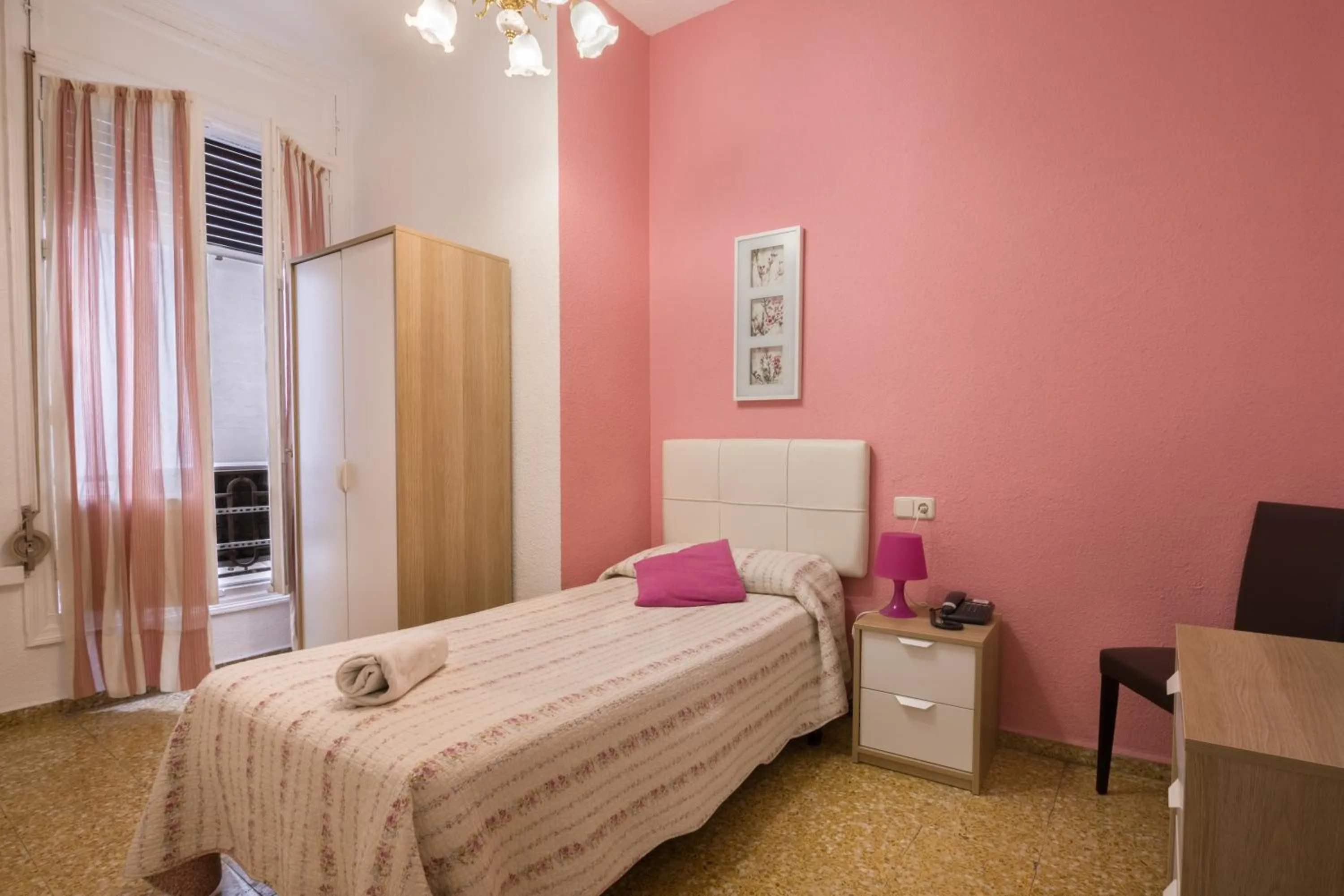 Hostal Valencia Madrid