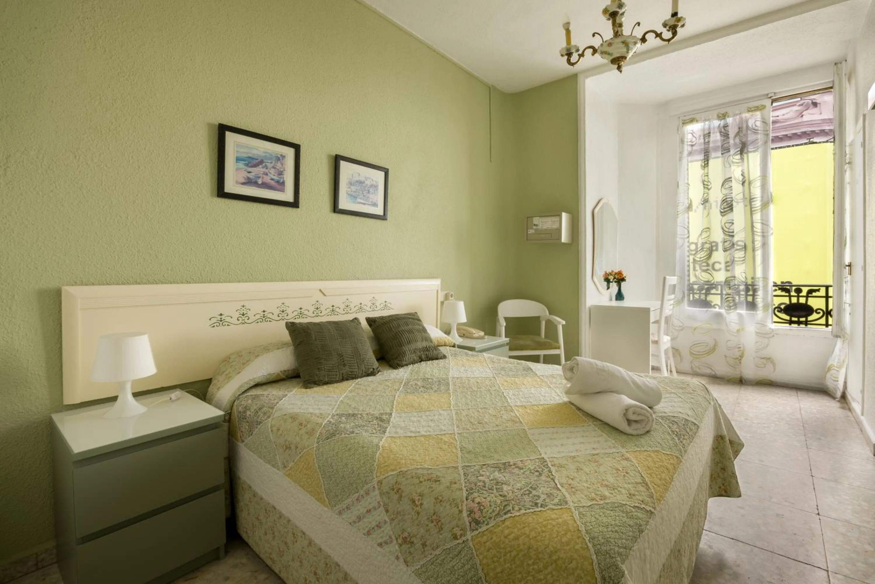 Hostal Valencia Madrid