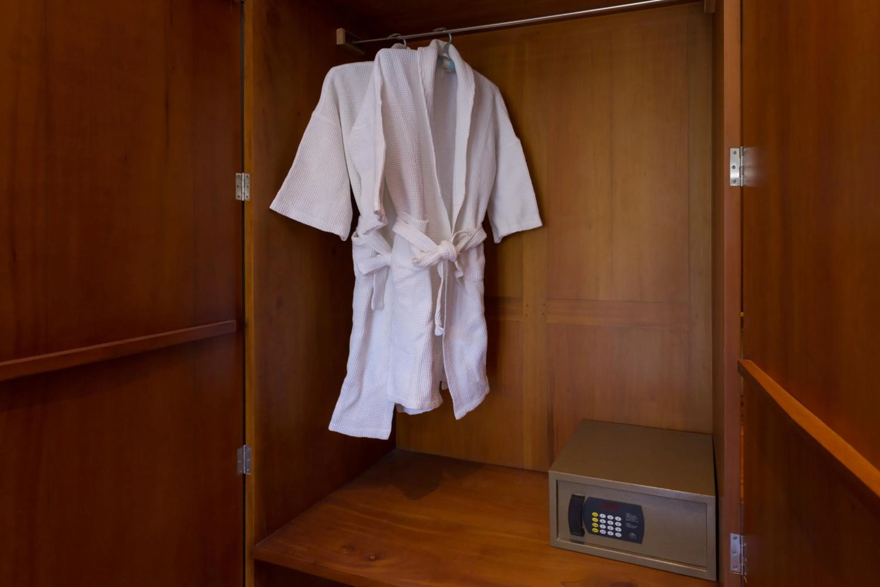 wardrobe in Serene Kandy