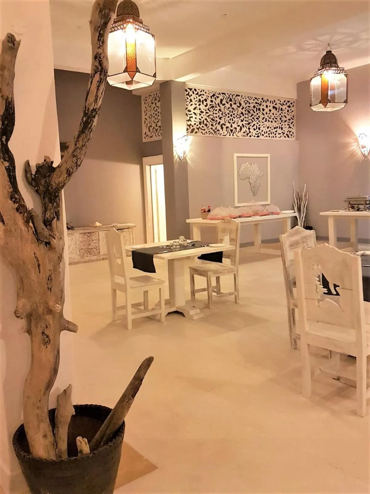 Restaurant/places to eat in Life Resort St. Thomas Royal Palm