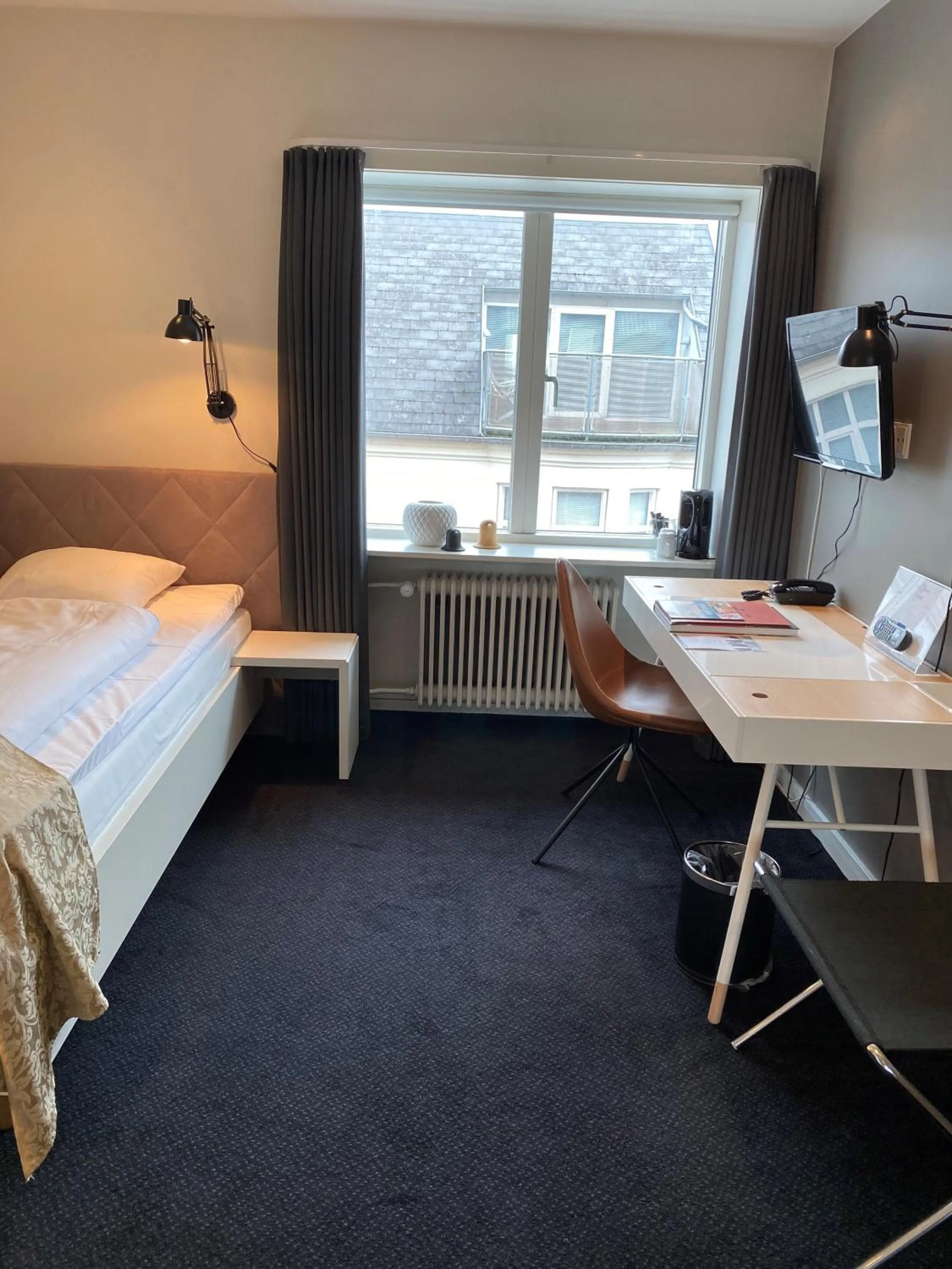 Bedroom, Bed in Herning City Hotel