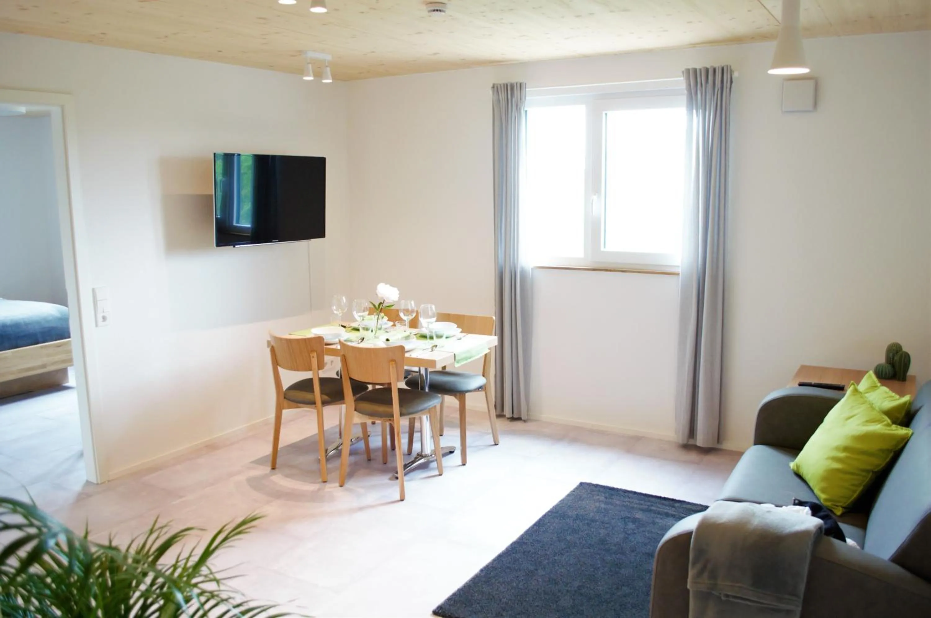 TV and multimedia in K3 Hotel Weissach Boardinghouse