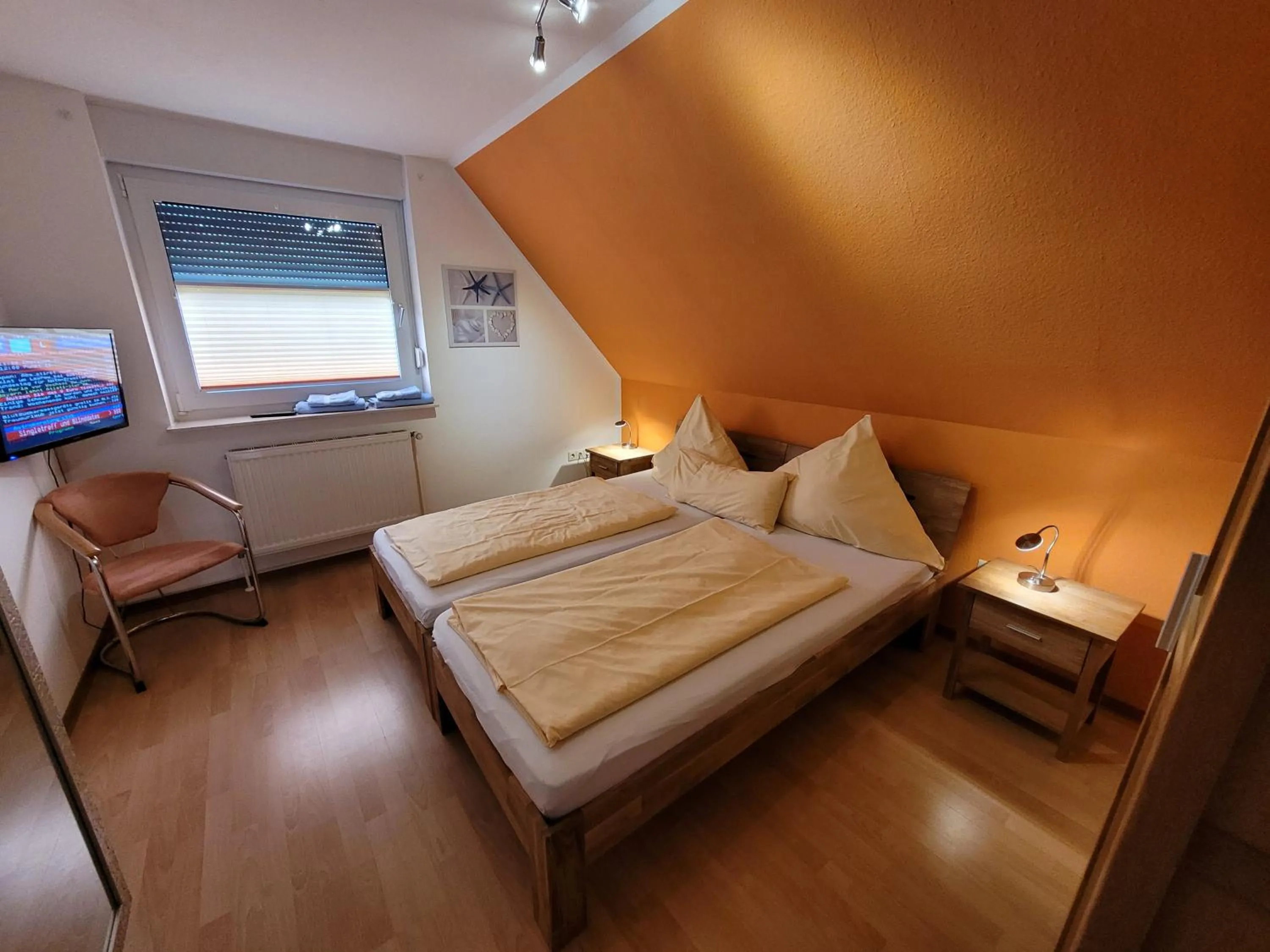 Photo of the whole room, Bed in Naturwert Hotel Garni Ursula