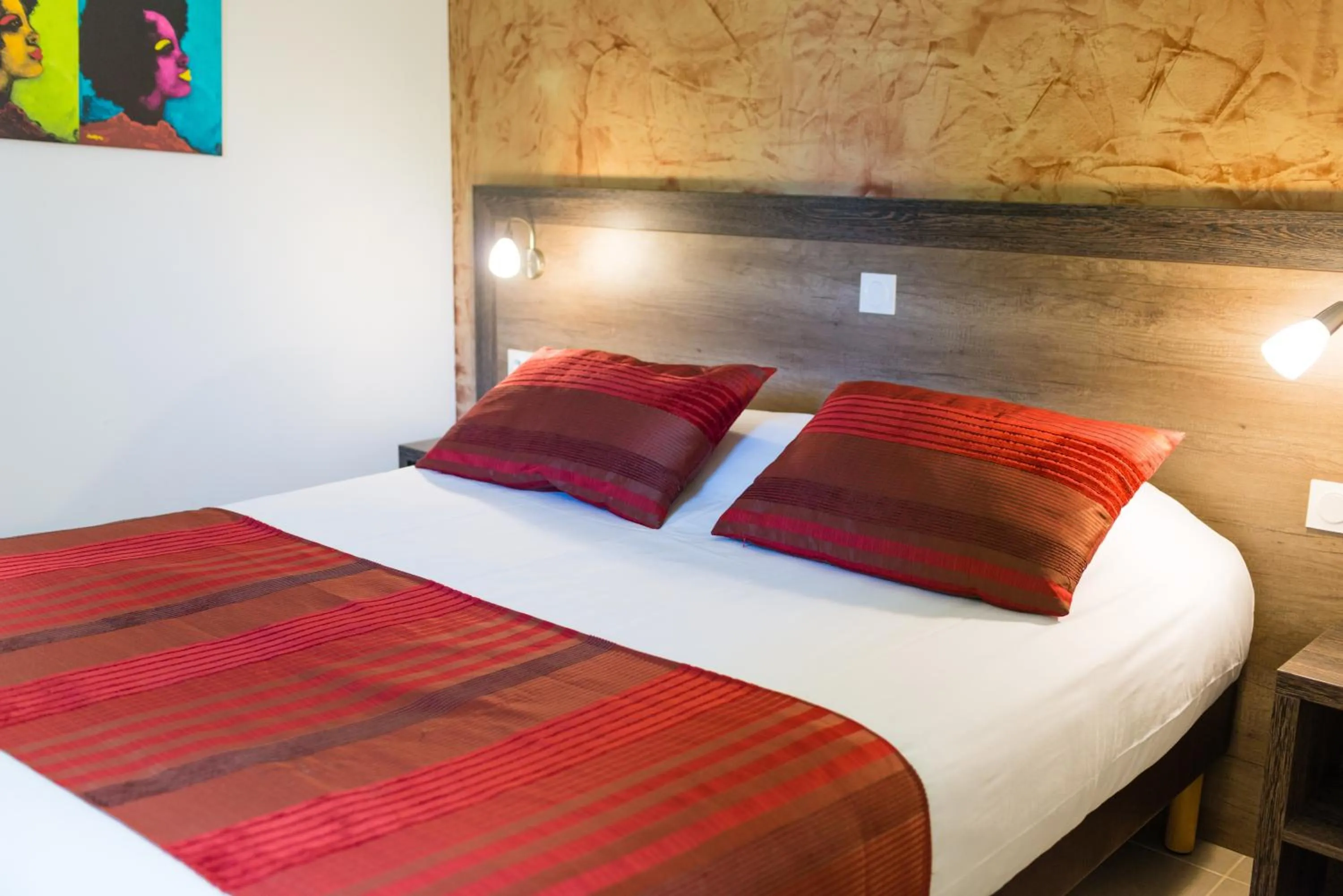 Photo of the whole room, Bed in Allotel