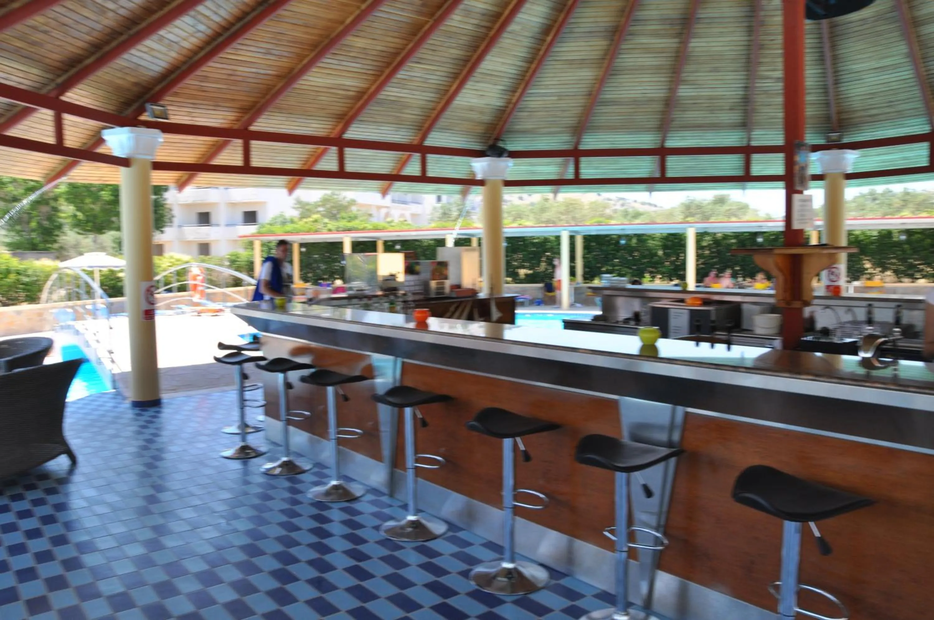 Restaurant/places to eat in Fantasy Hotel