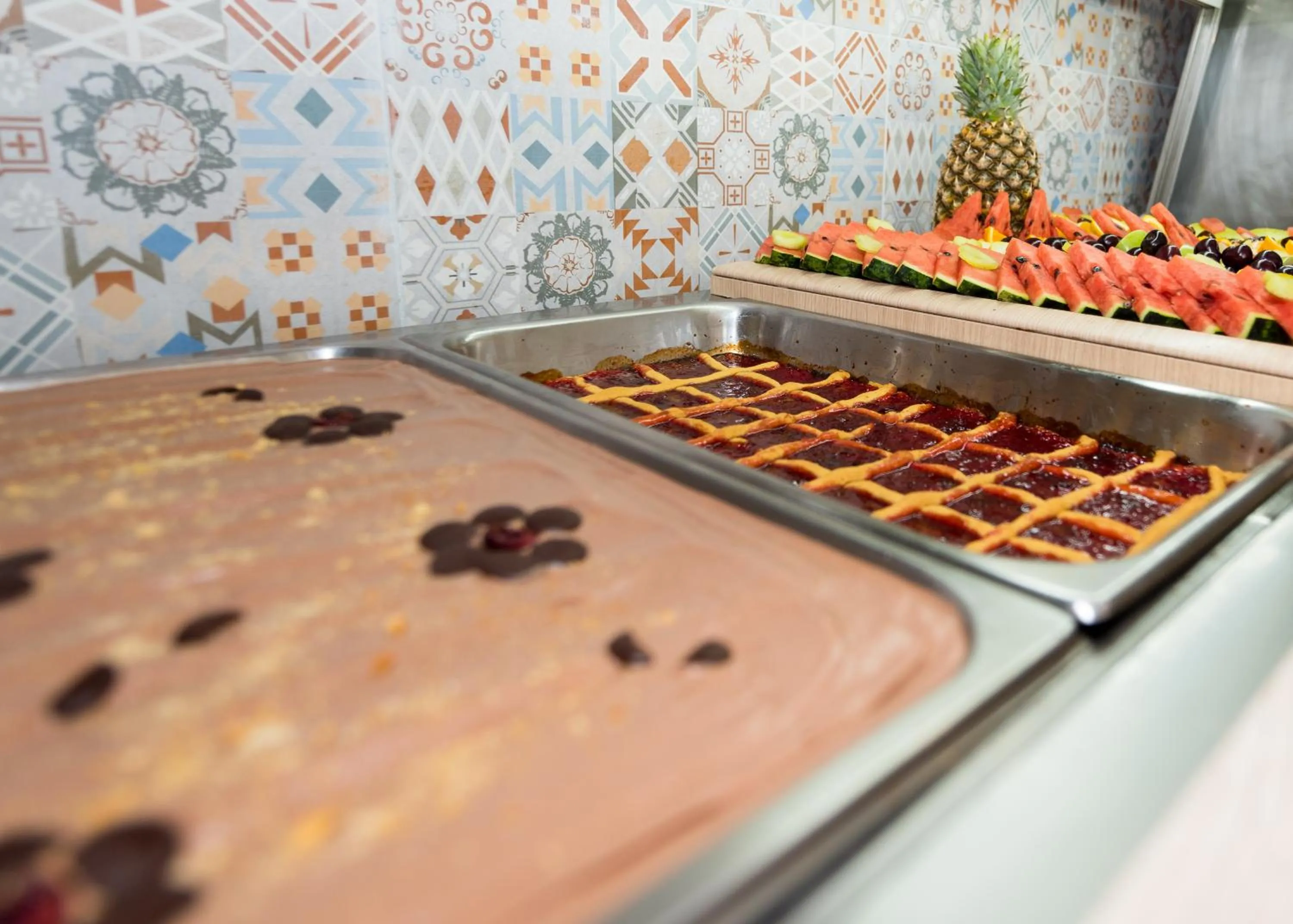 Kitchen or kitchenette in Fantasy Hotel