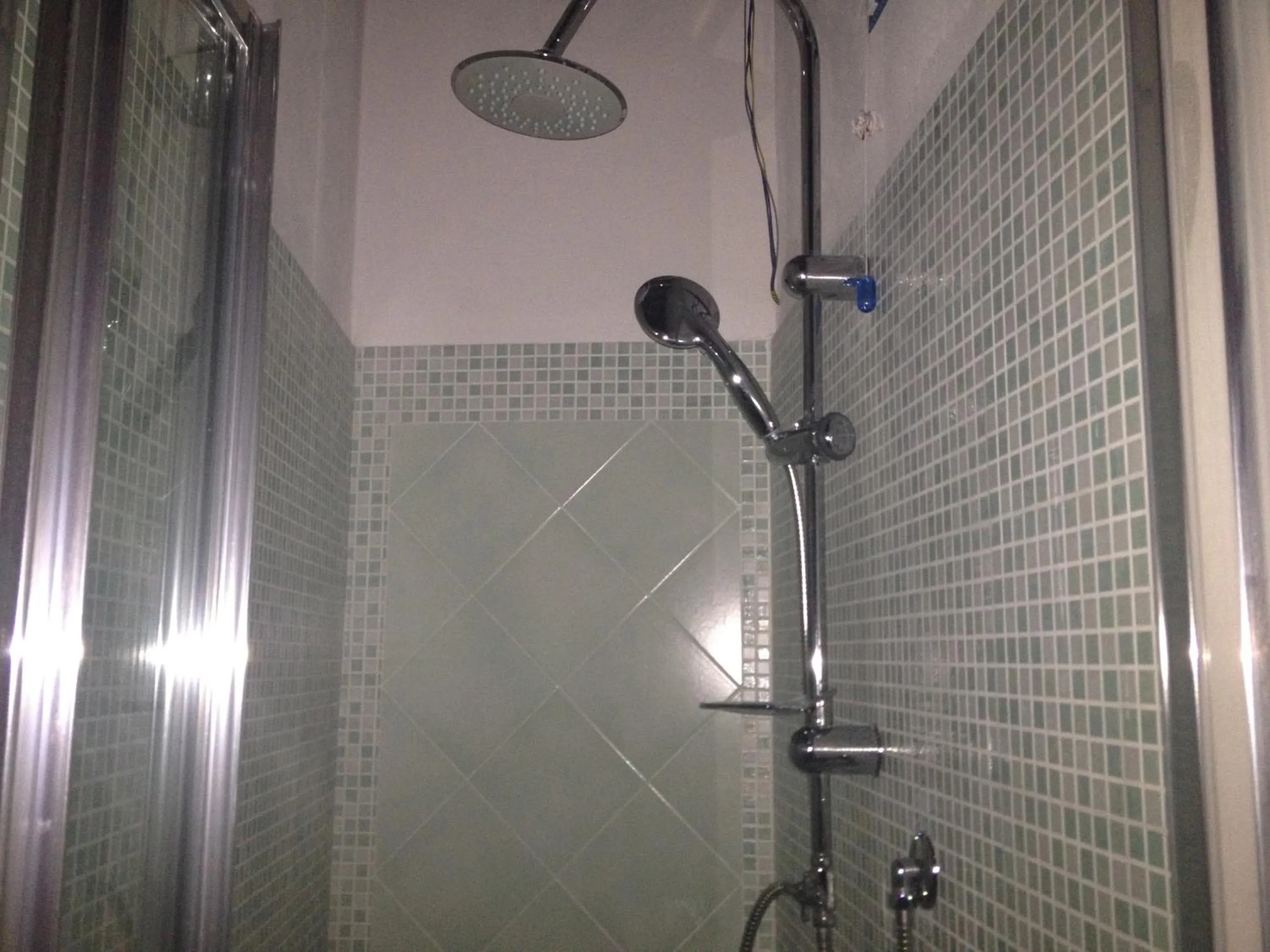 Shower in B&B Antica Dimora