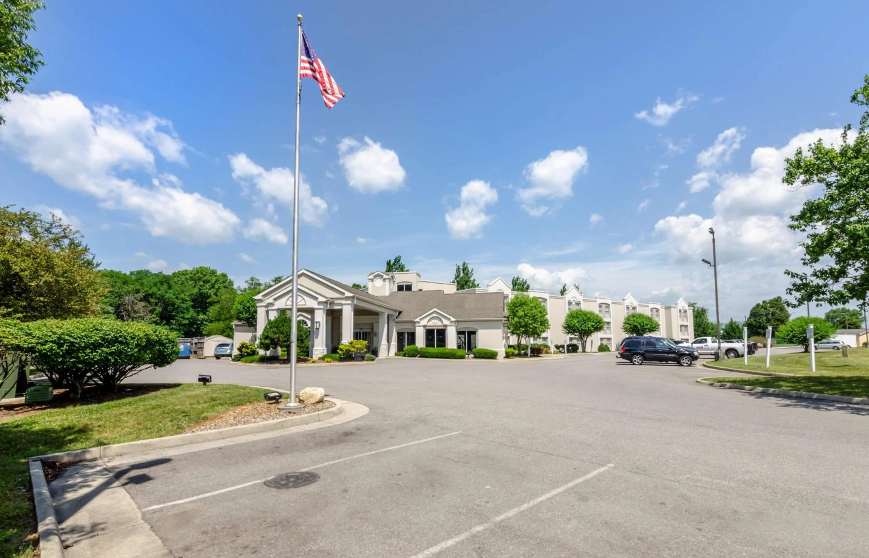 Property building in BEST WESTERN PLUS Inn at Valley View