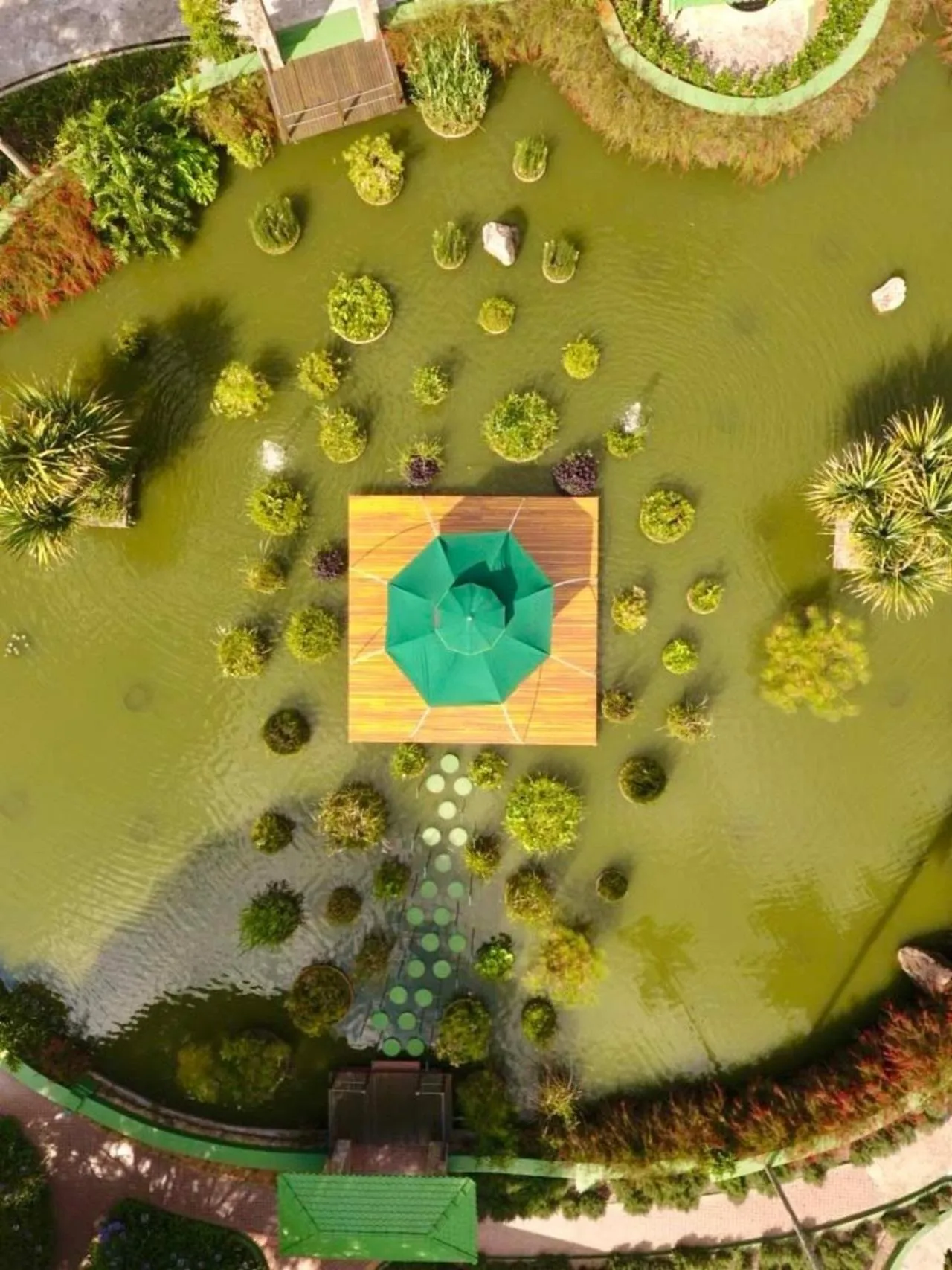 Natural landscape in Unique Garden