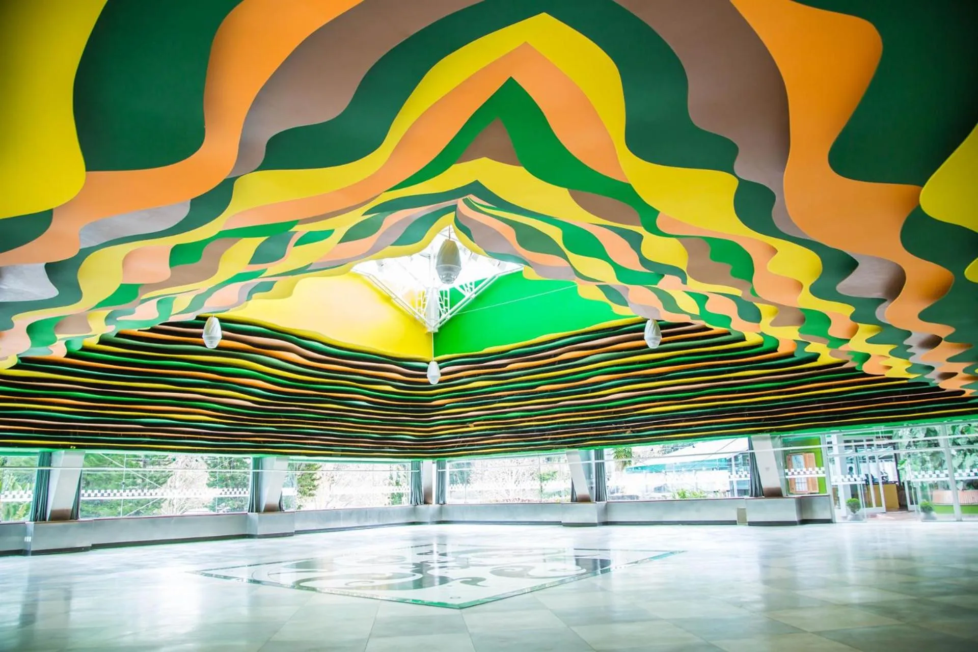 Property building in Unique Garden