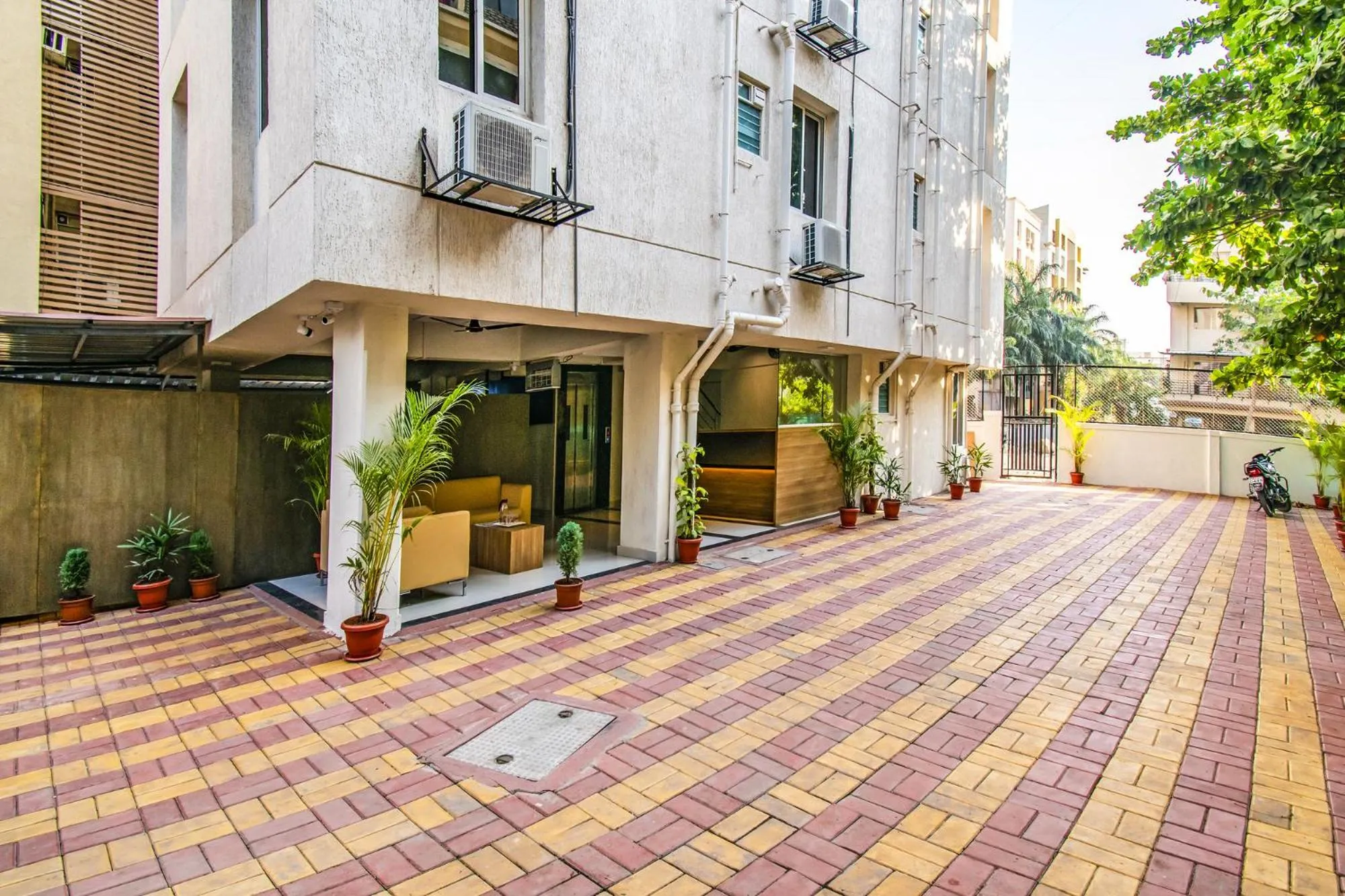 Facade/entrance in FabExpress Marvel Bliss - Nr Trump Towers