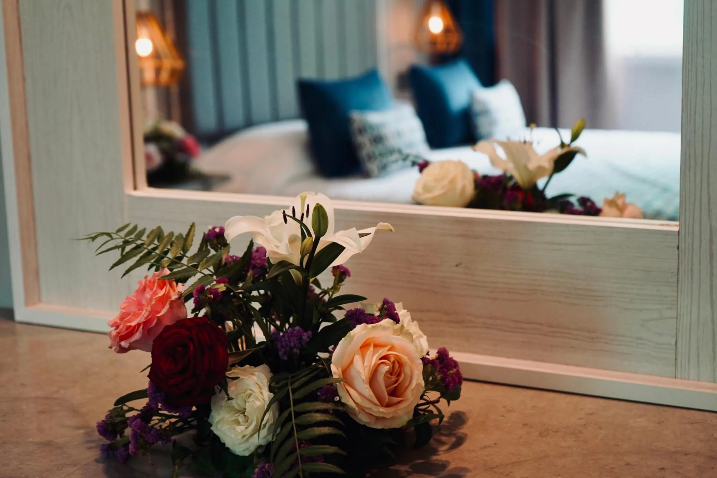 Bedroom in Suites Hôtel Les Charmilles & Spa