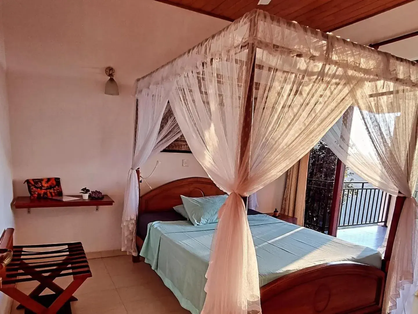 Deluxe Double Room with Balcony - single occupancy in Lotus Villa Kandy Deluxe Double Room with Balcony - single occupancy in Lotus Villa Kandy