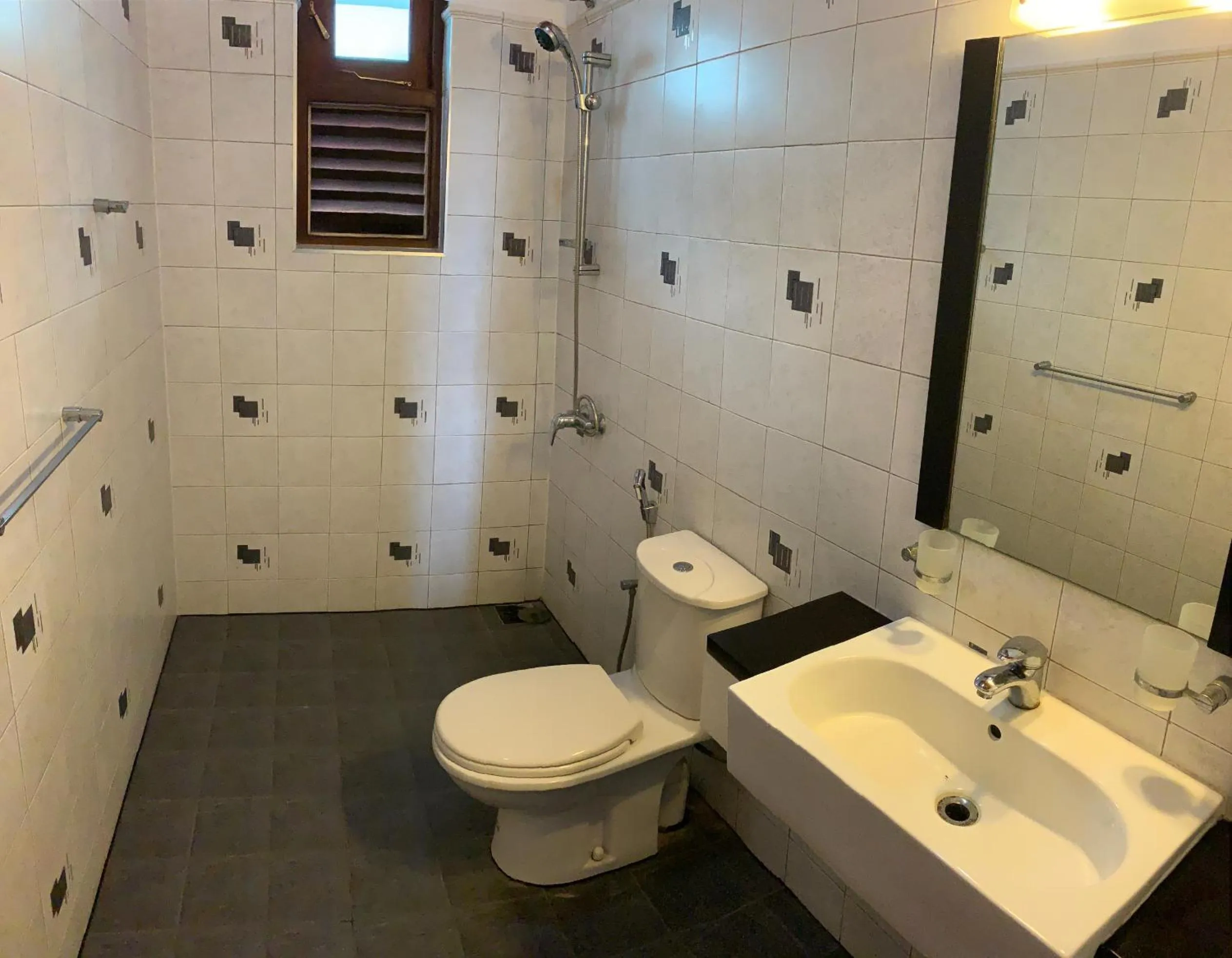 Bathroom in Lotus Villa Kandy