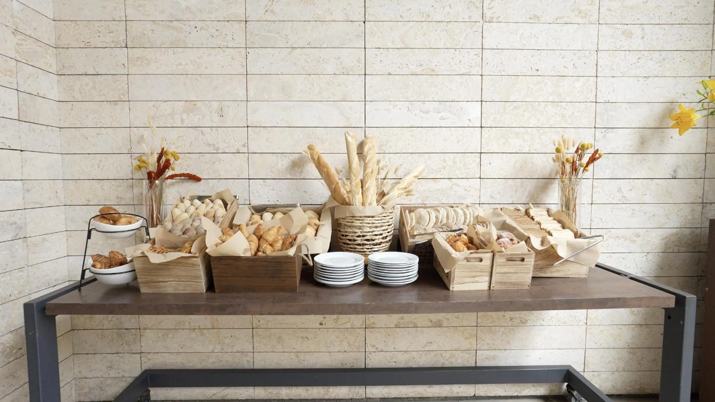 Buffet breakfast in Terrado Suites Antofagasta