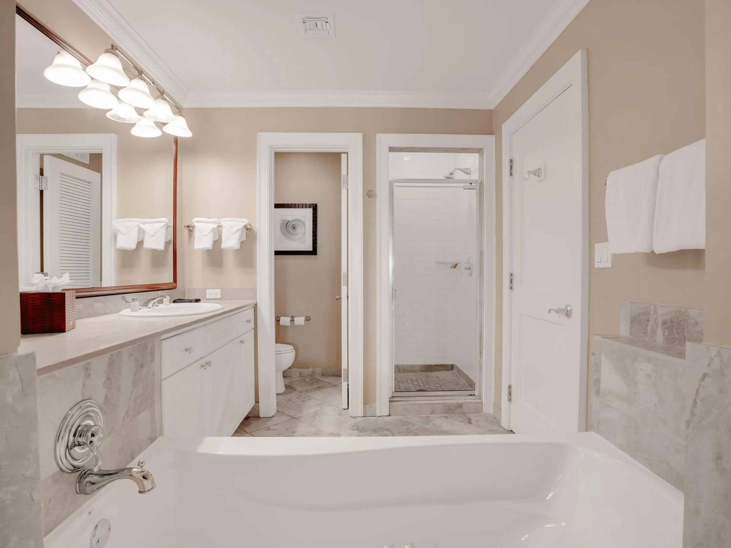 Shower in Valentines Resort & Marina