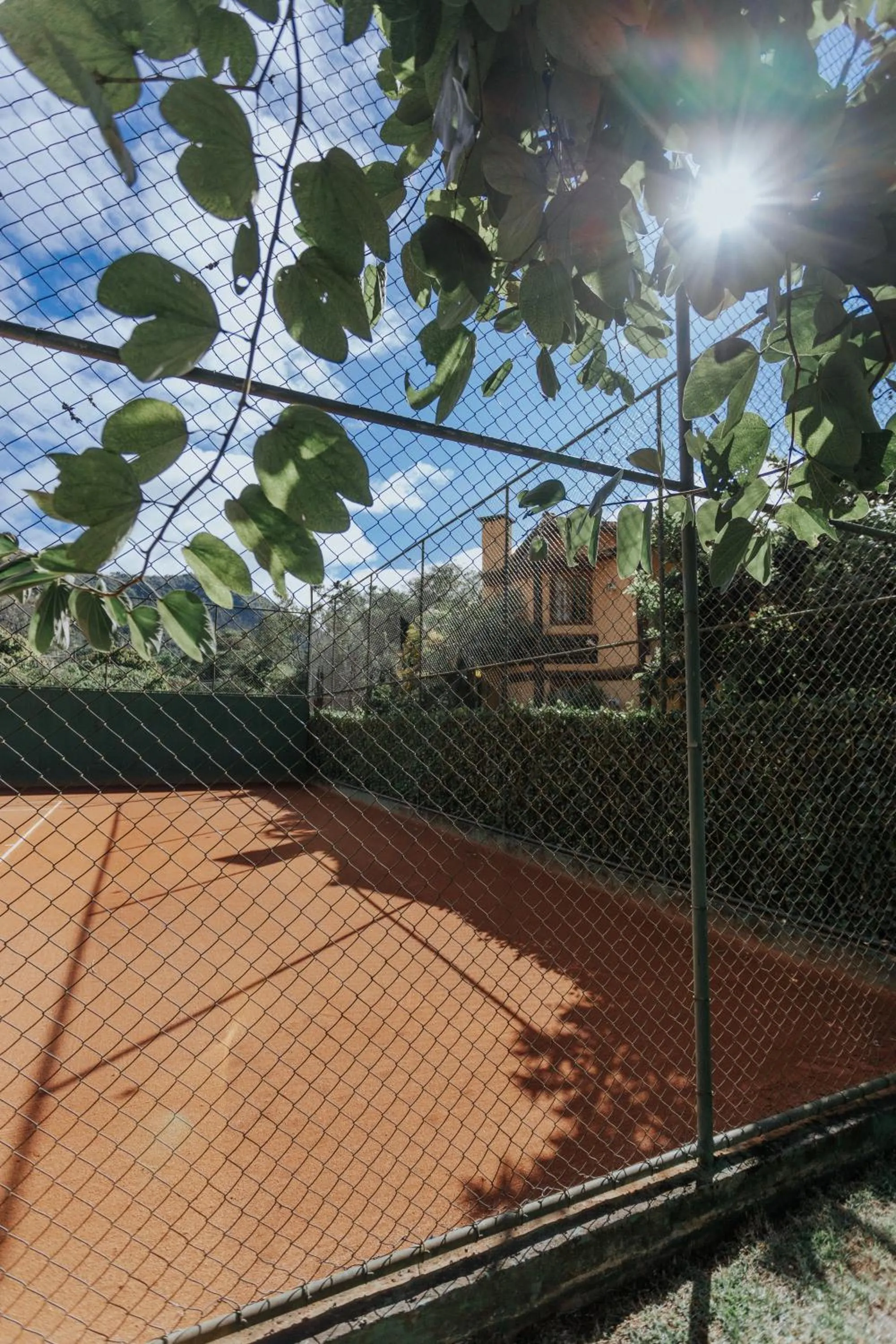 Tennis court in Pousada Cantagalo