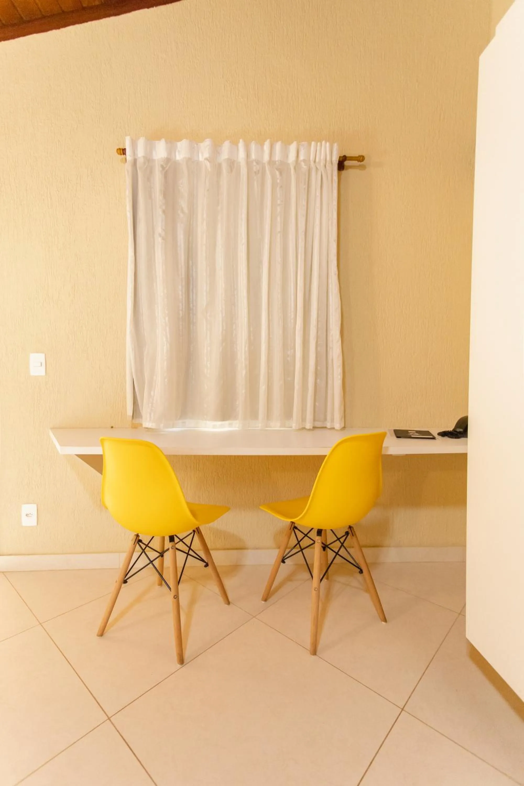 Seating area in Pousada Cantagalo