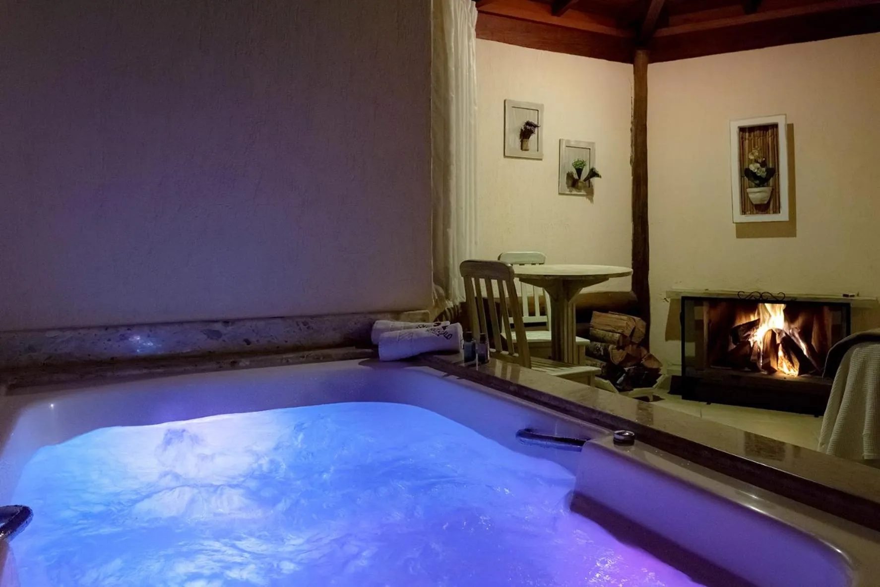 Hot Tub in Pousada Cantagalo