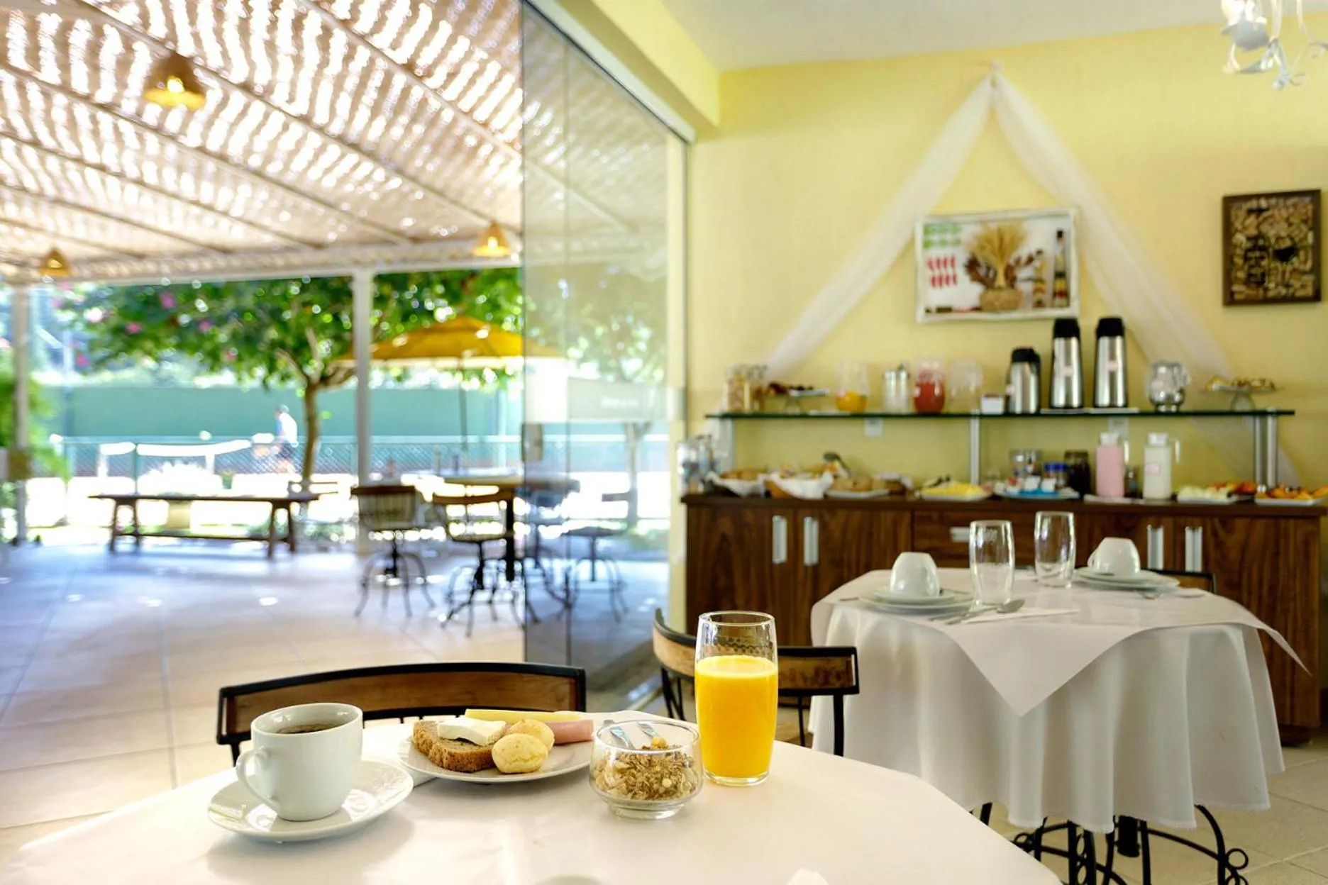 Restaurant/places to eat in Pousada Cantagalo