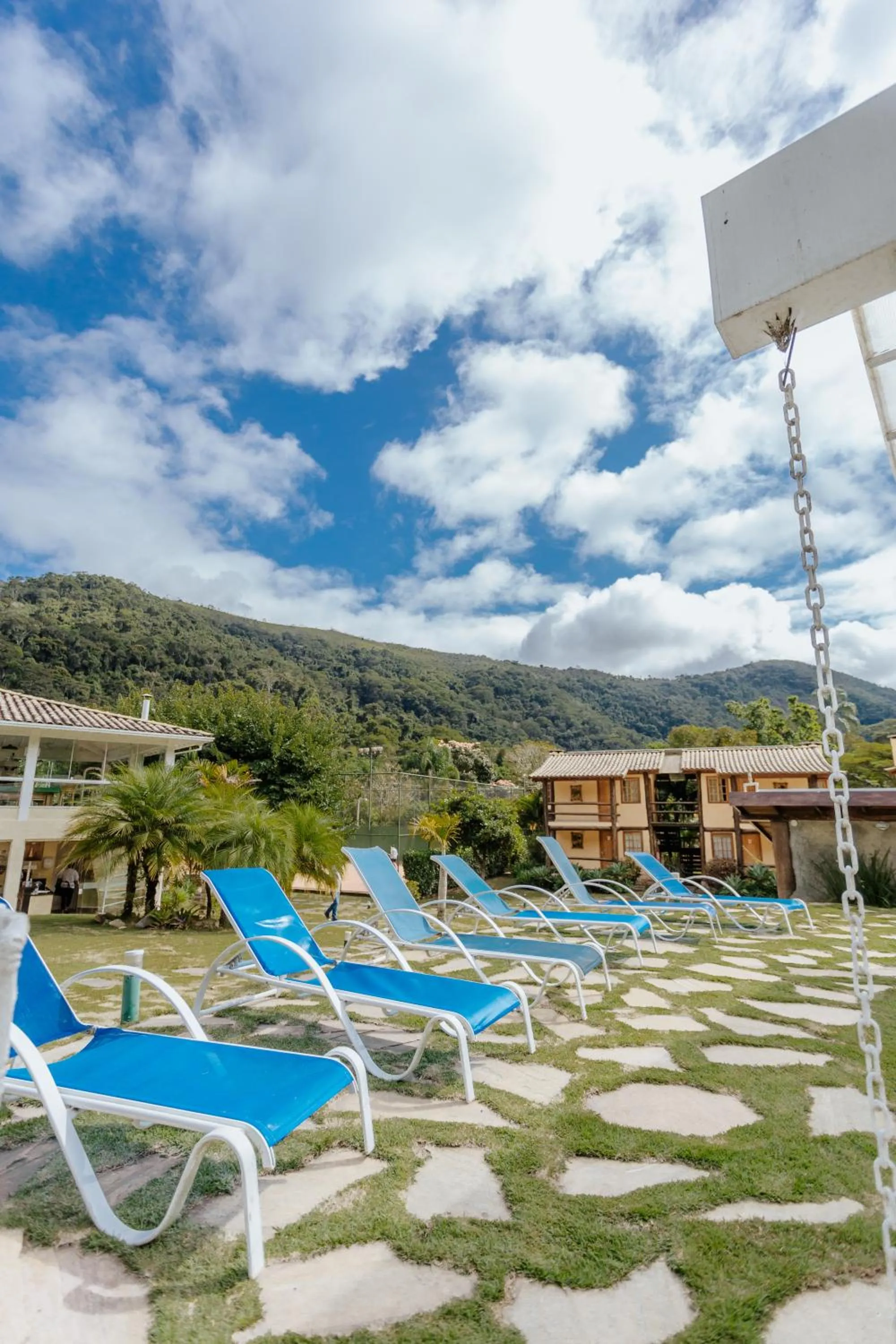 Swimming pool in Pousada Cantagalo