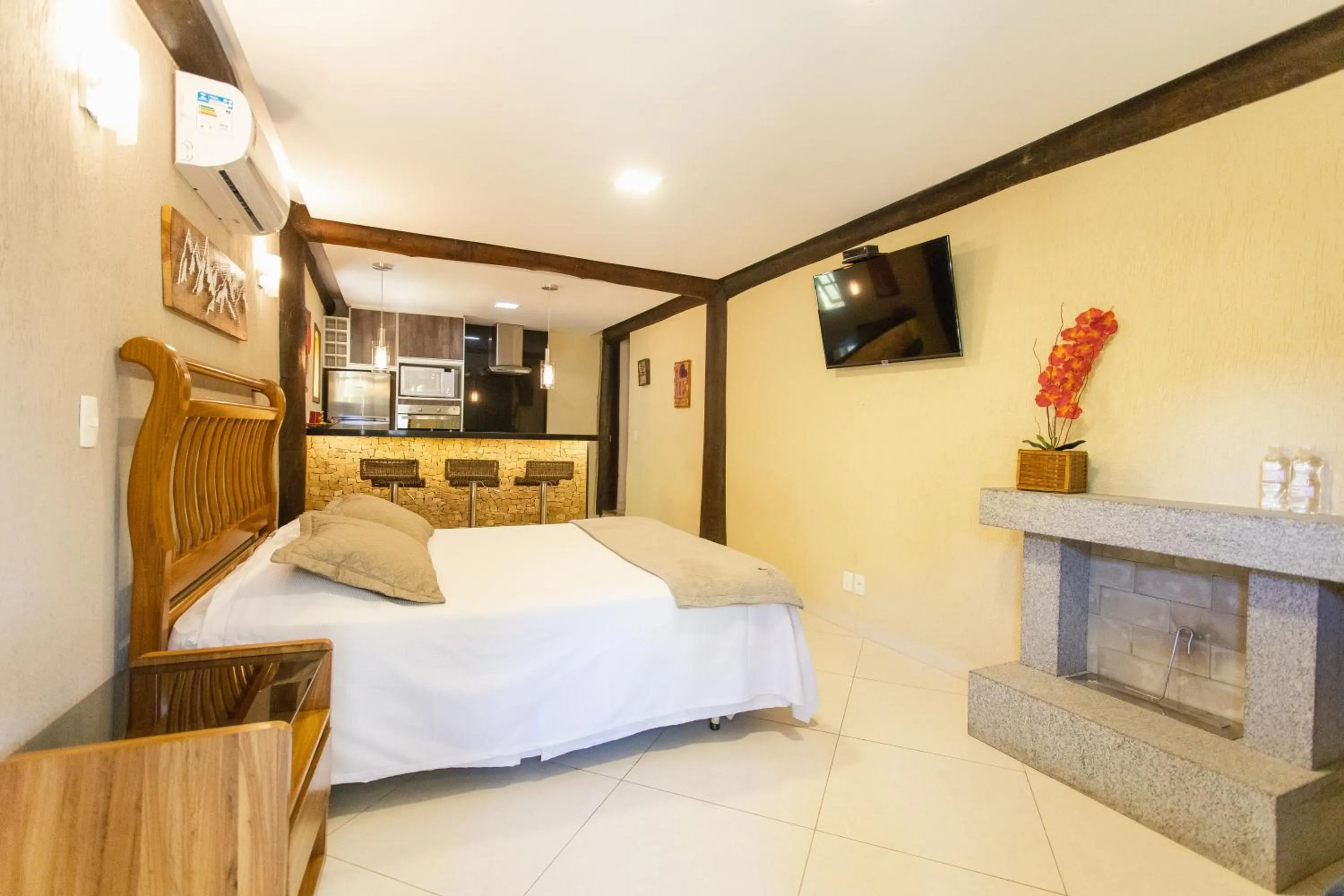 Photo of the whole room, Bed in Pousada Cantagalo