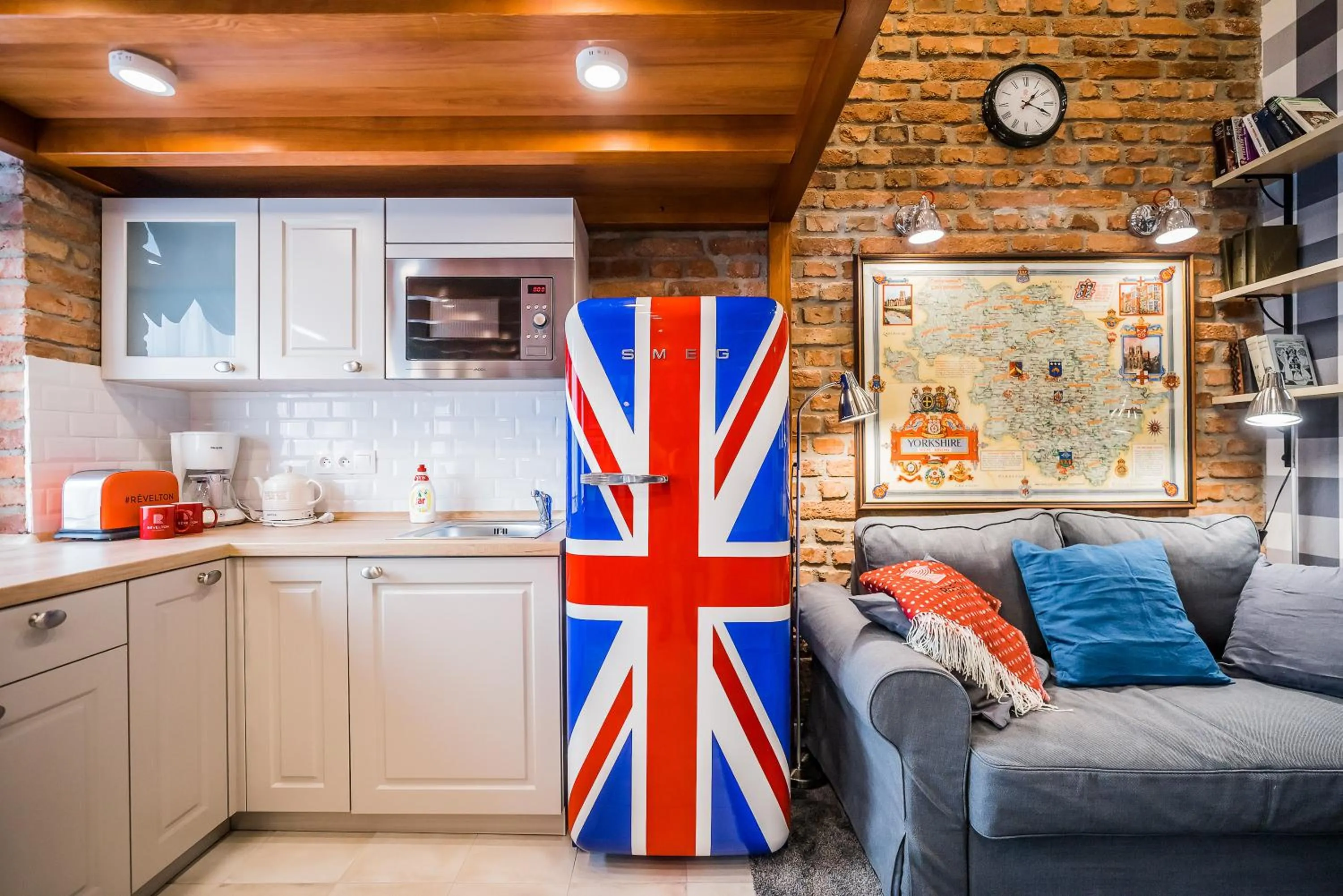 Coffee/tea facilities in Revelton Studios Karlovy Vary