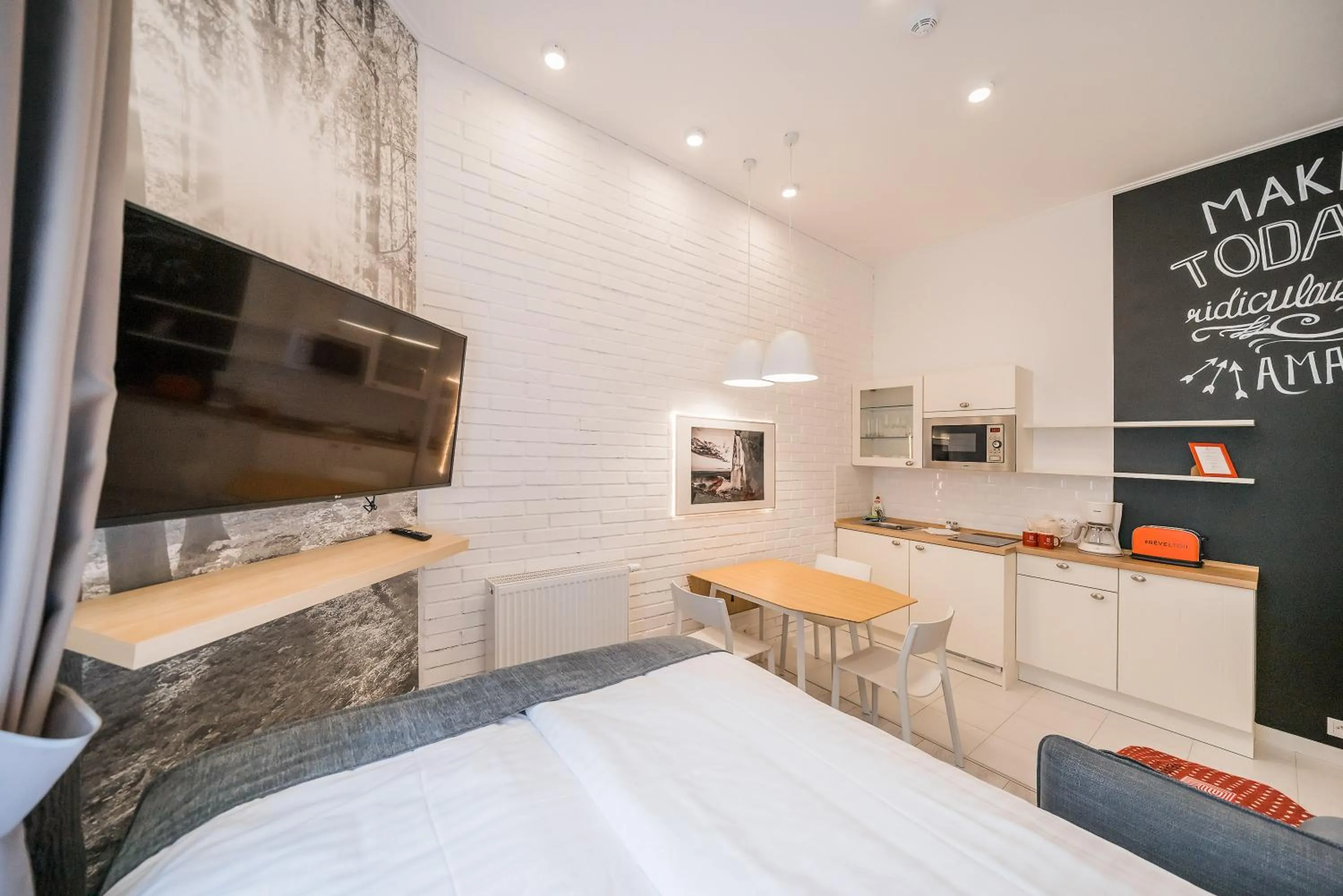 TV and multimedia, Bed in Revelton Studios Karlovy Vary