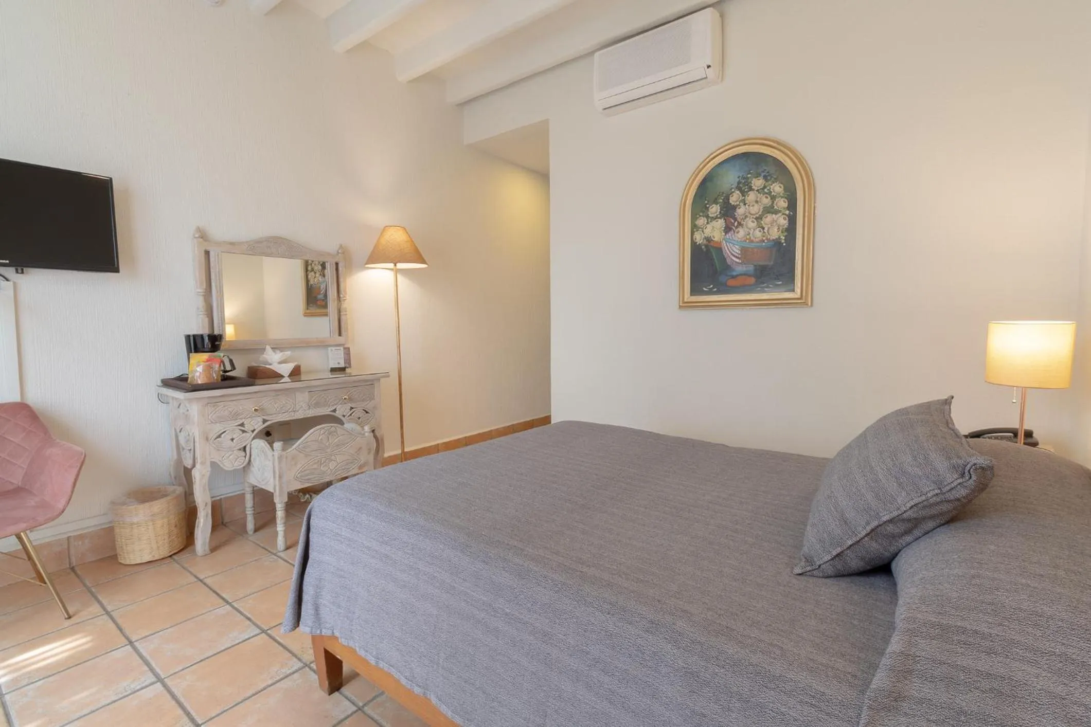 Photo of the whole room, Bed in Hotel Boutique Naura Centro