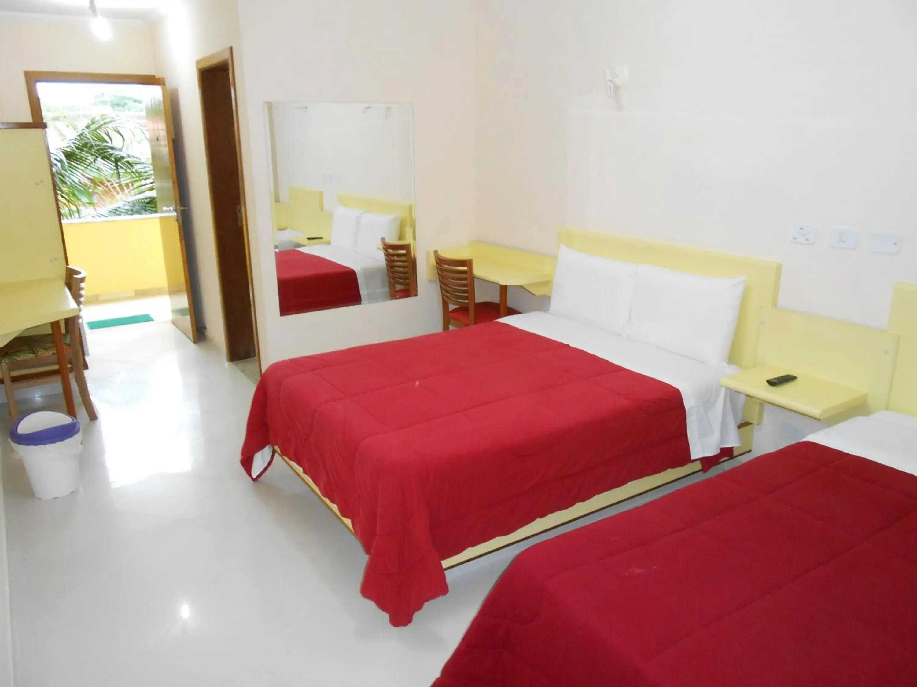 Deluxe Quadruple Room with Two Double Beds in Hotel Canto da Riviera Deluxe Quadruple Room with Two Double Beds in Hotel Canto da Riviera