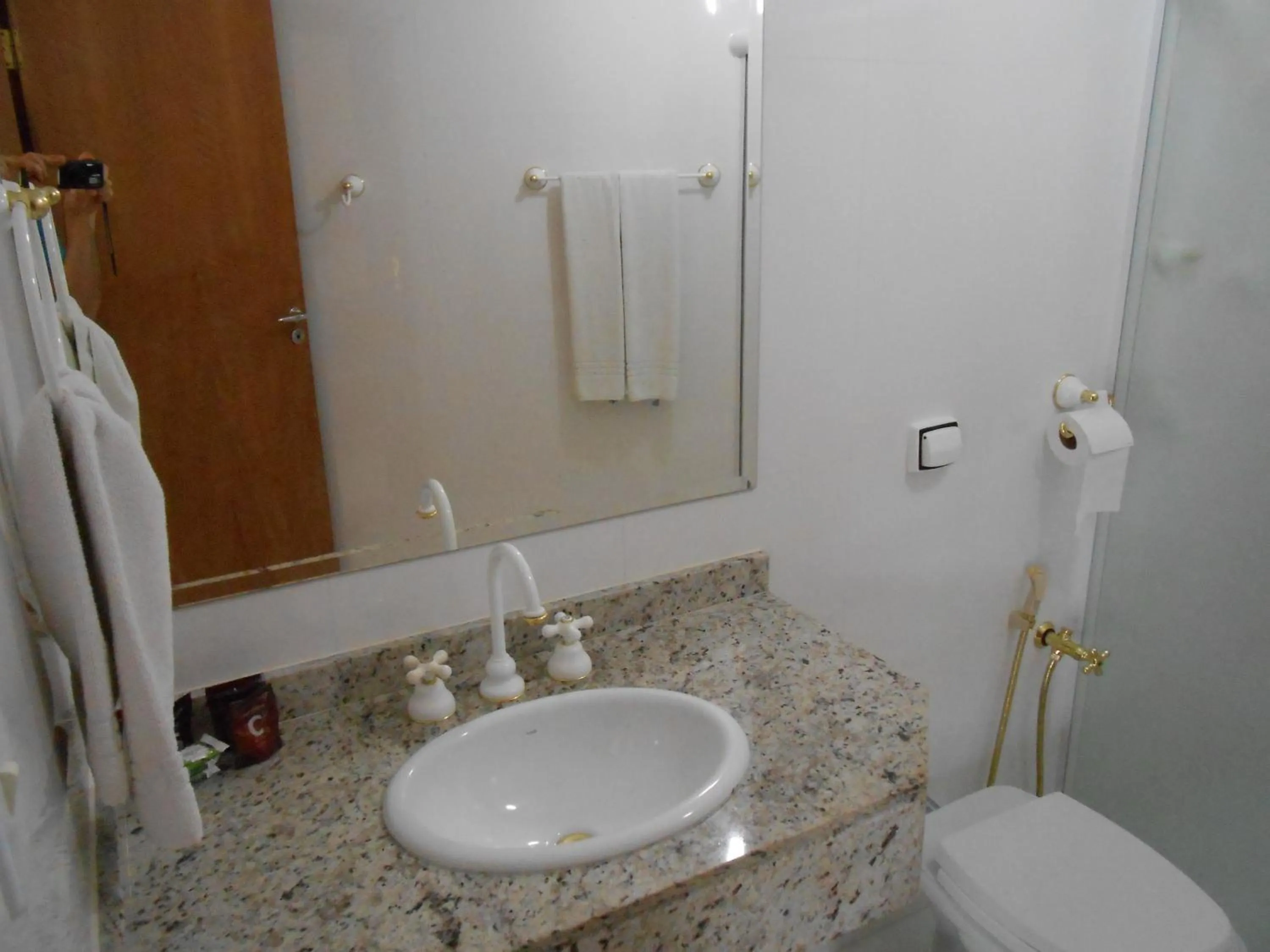 Bathroom in Hotel Canto da Riviera