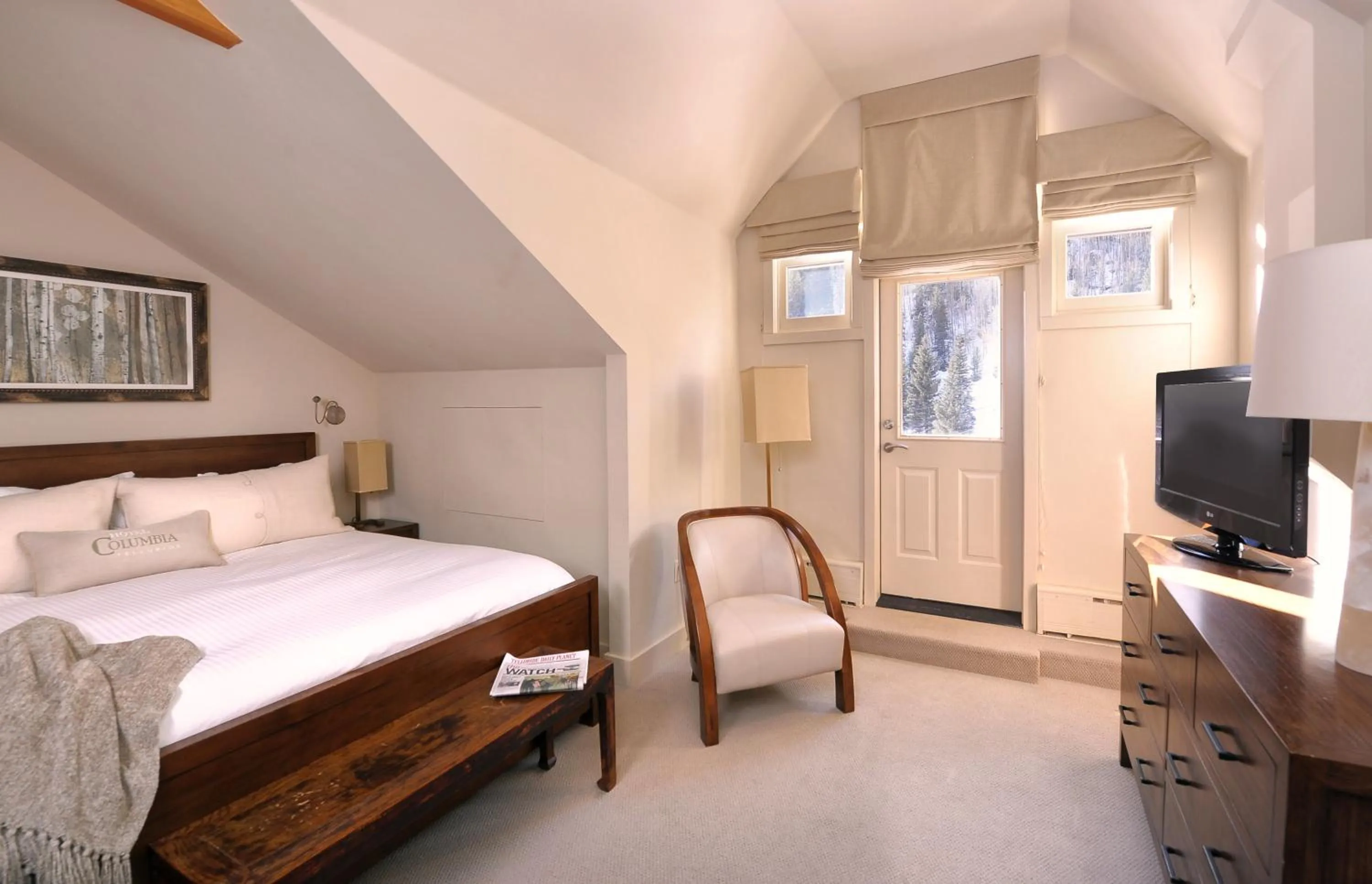 Photo of the whole room in Hotel Columbia