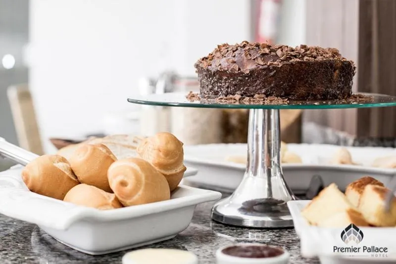 Food and drinks in Premier Pallace Hotel