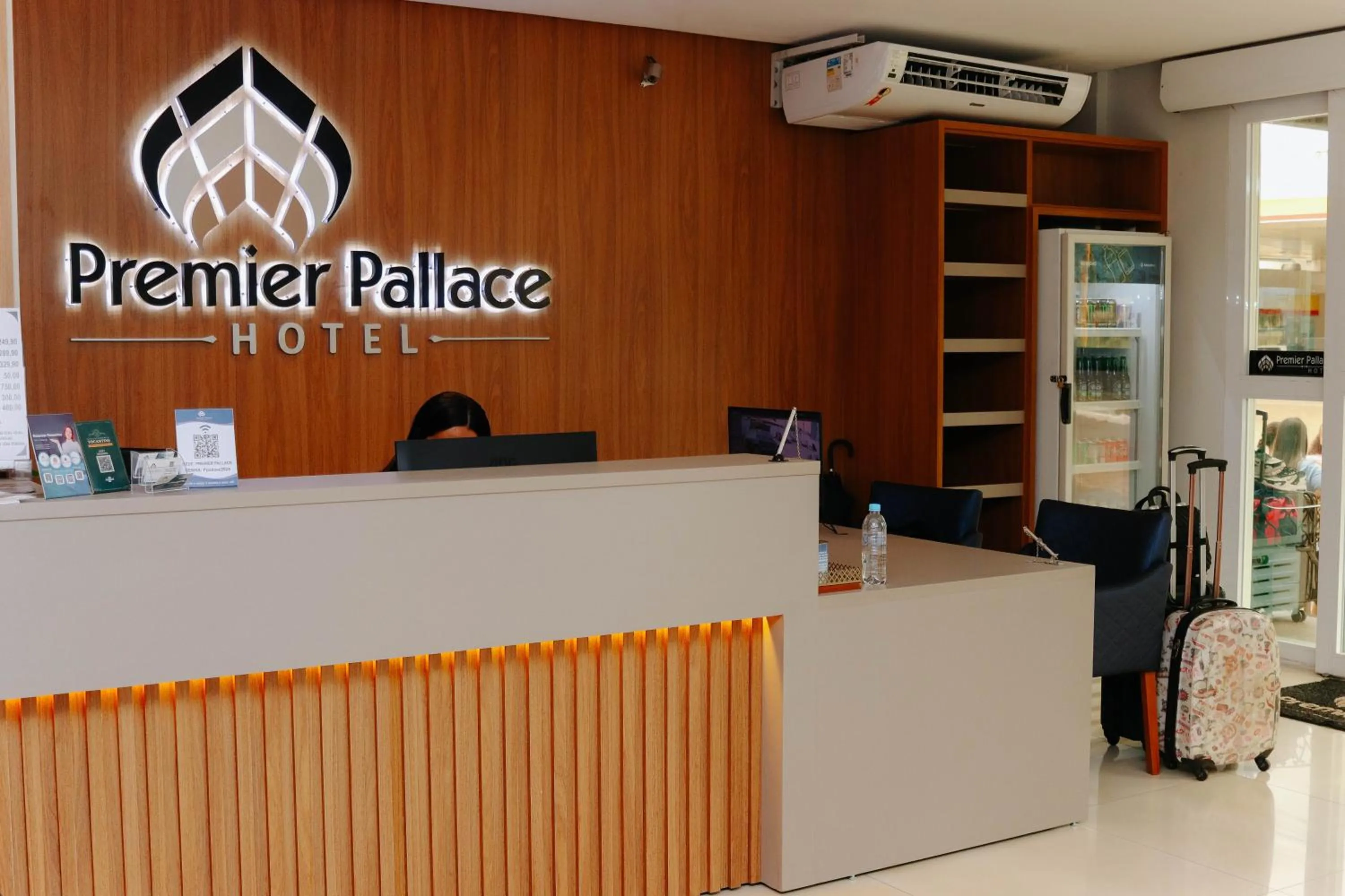 Premier Pallace Hotel